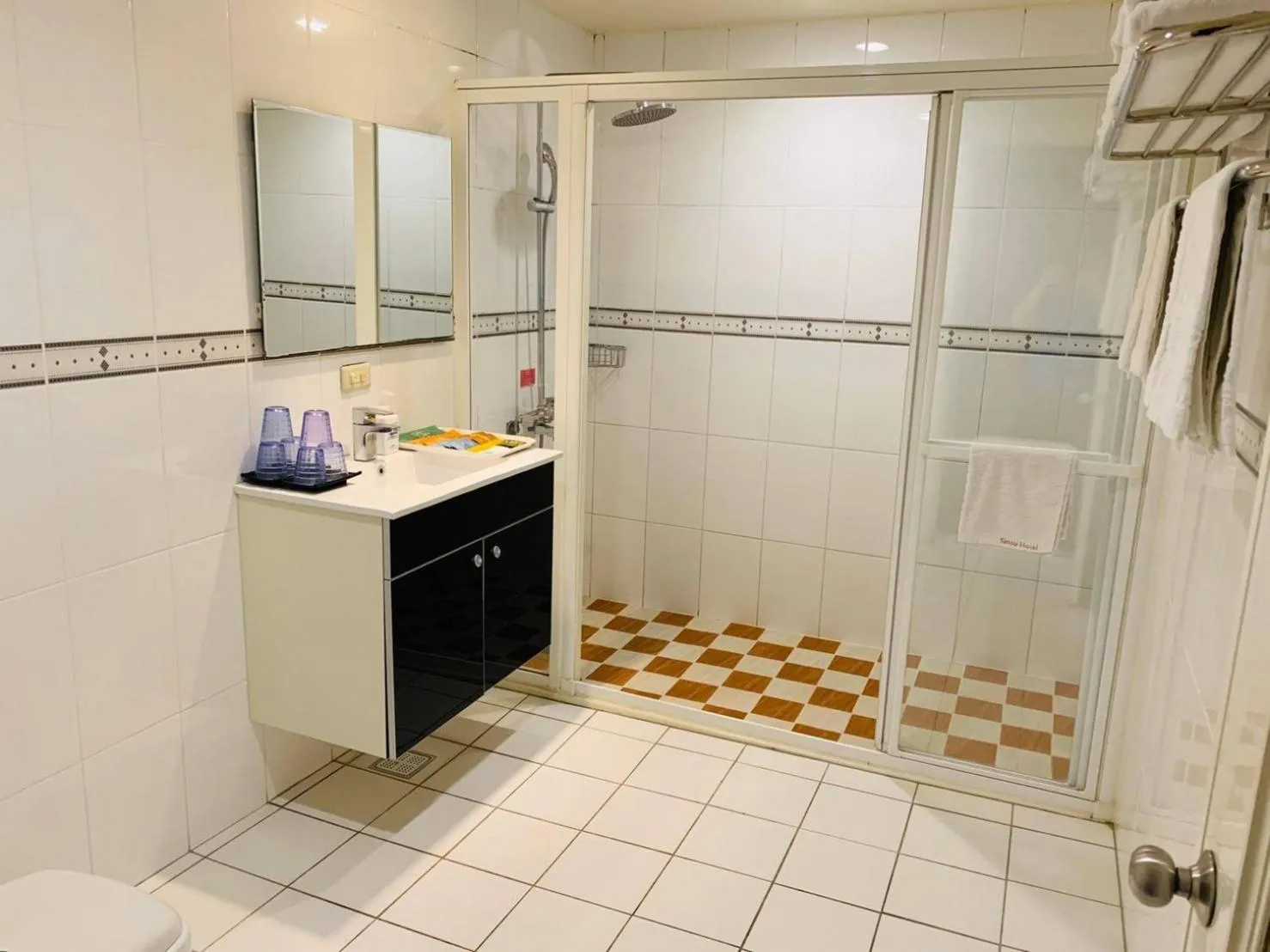 Shower in Kaishen Sinsu Hotel