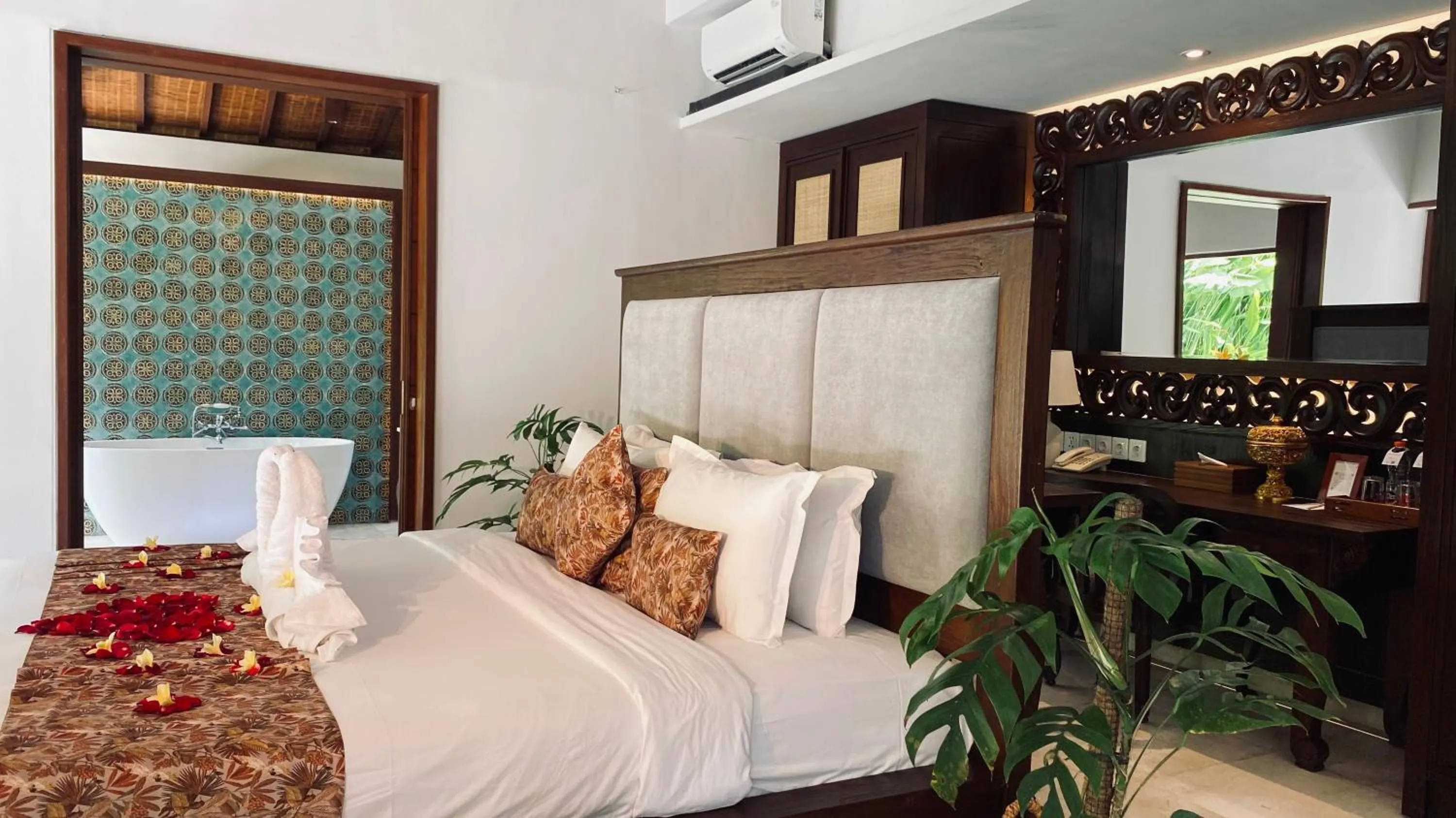 Bed in Aria Exclusive Villas & SPA