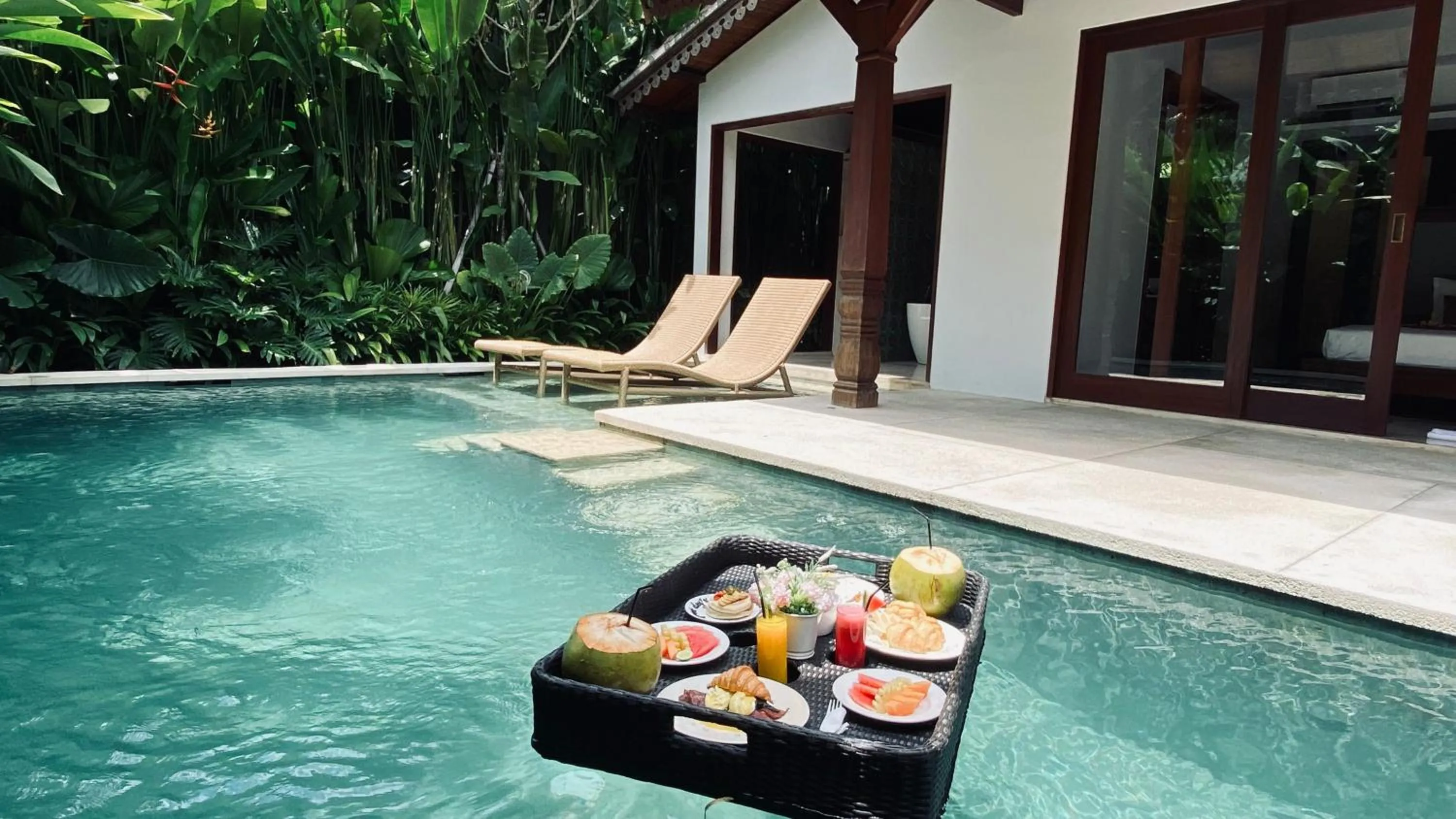 Pool view in Aria Exclusive Villas & SPA