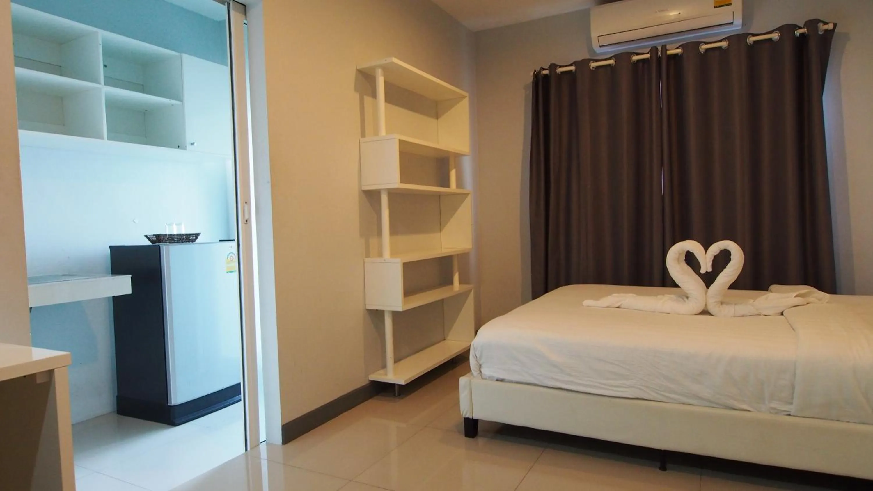 Property building, Bed in ibeyond Apartment Romklao Suvarnabhumi