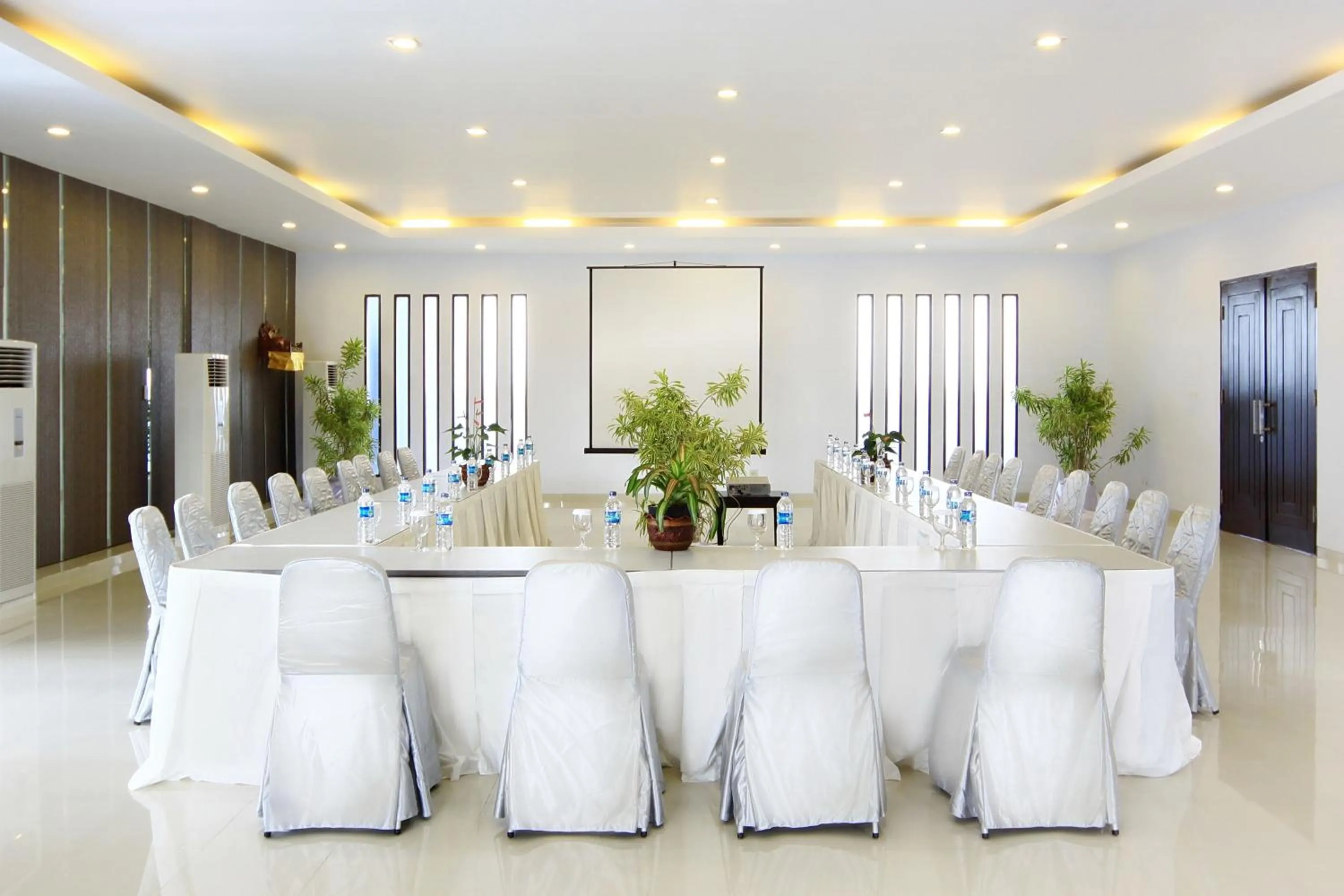 Banquet/Function facilities in The Radiant Hotel