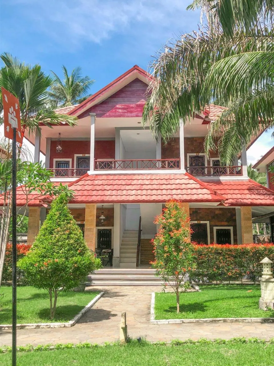 Garden view in Puri Saron Senggigi Hotel