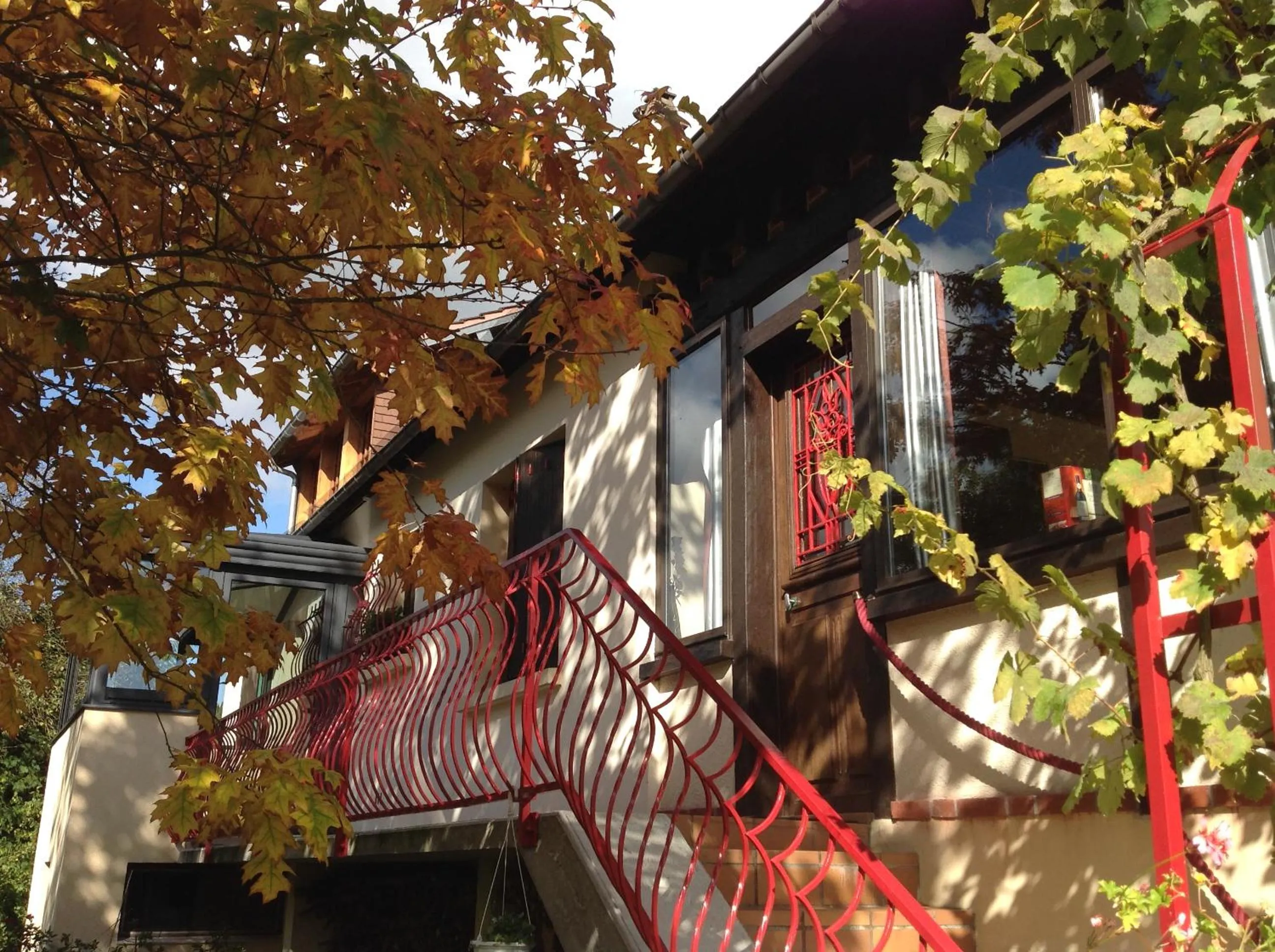 Facade/entrance in La Maison du Verger