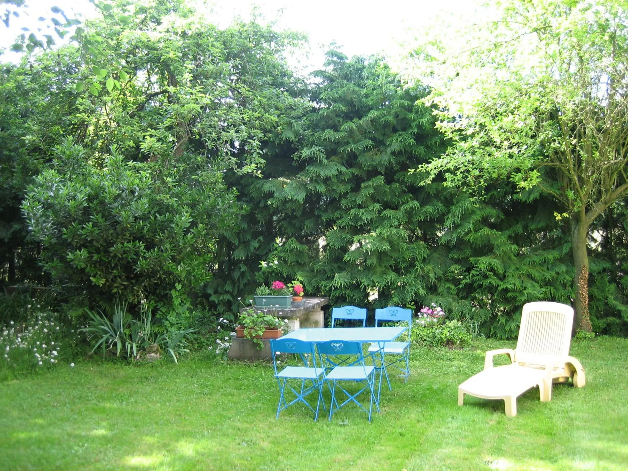 Garden view in La Maison du Verger