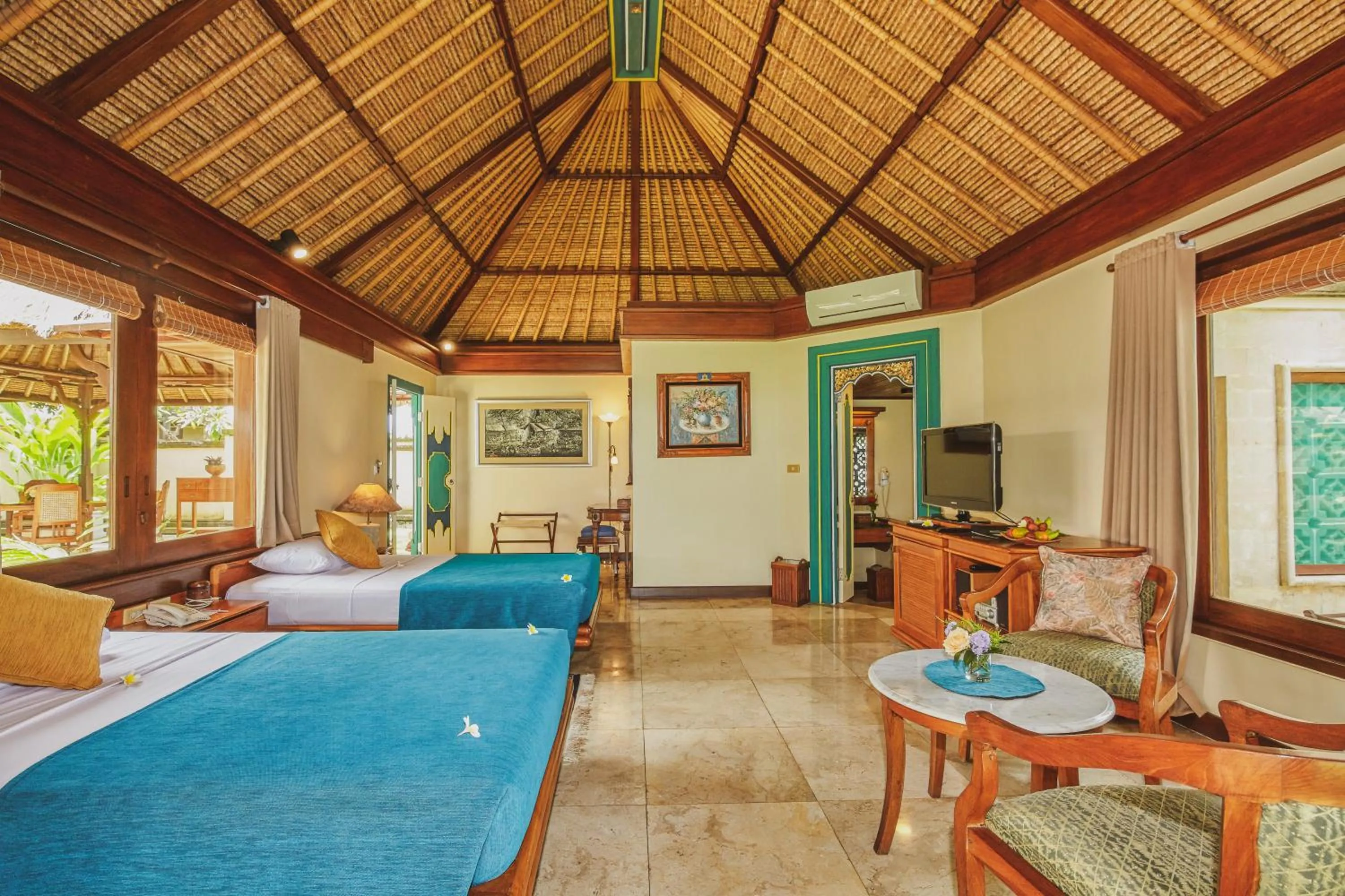 Bed in Puri Bagus Lovina