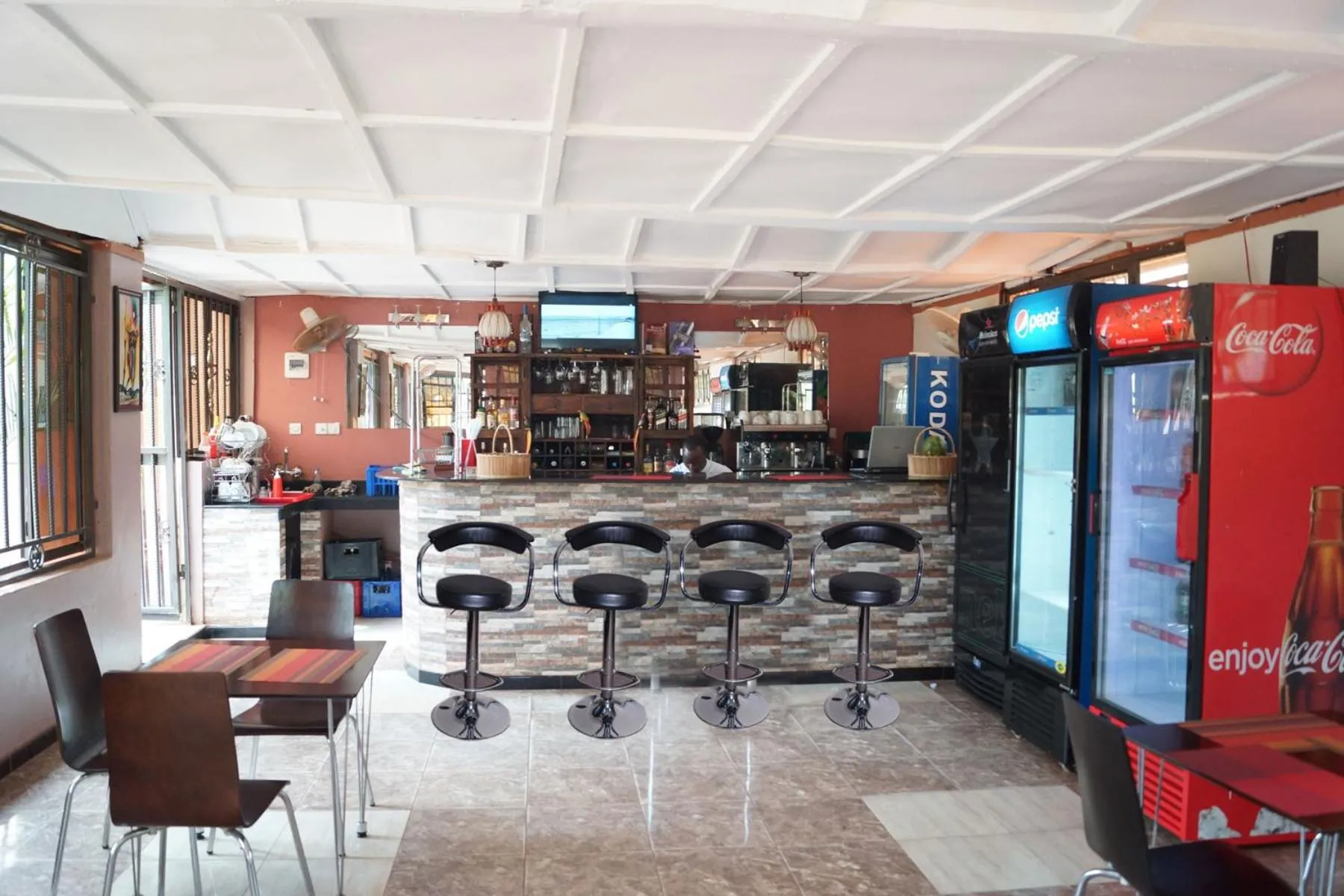 Restaurant/places to eat in Biyem Hotel