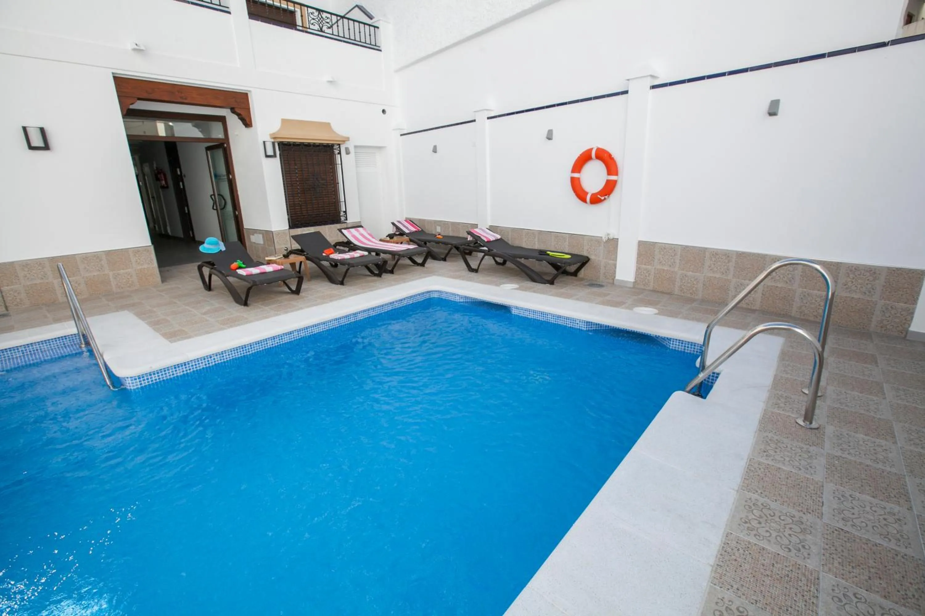 Swimming pool in Hostal Boutique Bajamar
