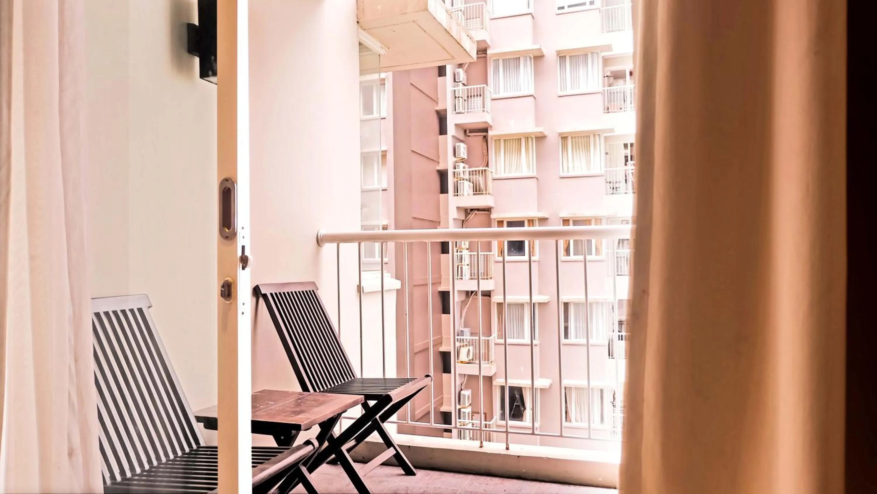 Balcony/Terrace in Golden Tulip Balikpapan Hotel & Suites