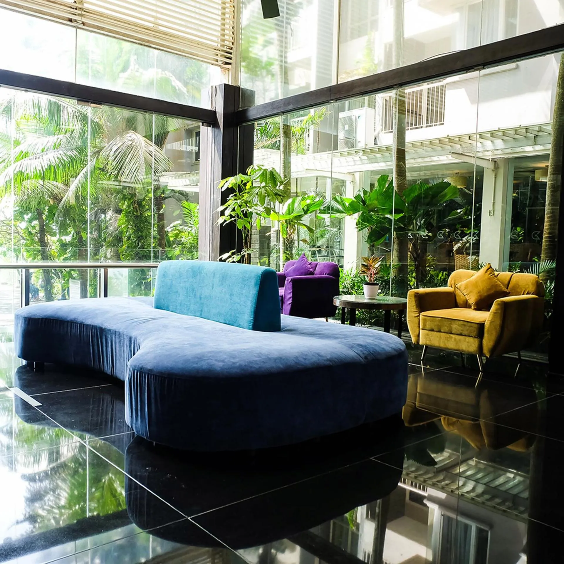 Lobby or reception in Golden Tulip Balikpapan Hotel & Suites