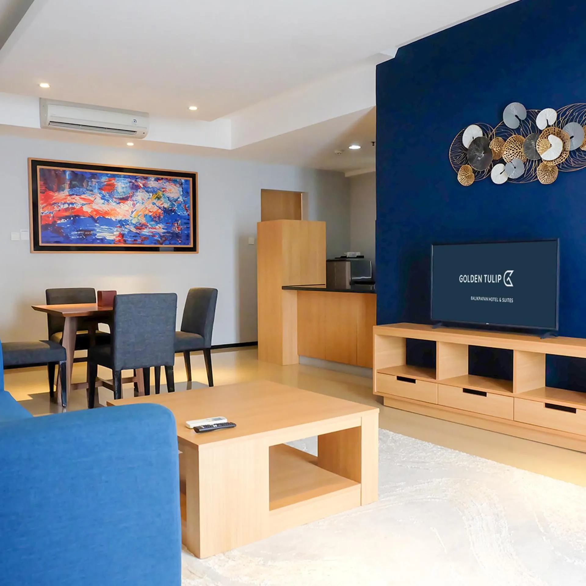 Living room in Golden Tulip Balikpapan Hotel & Suites