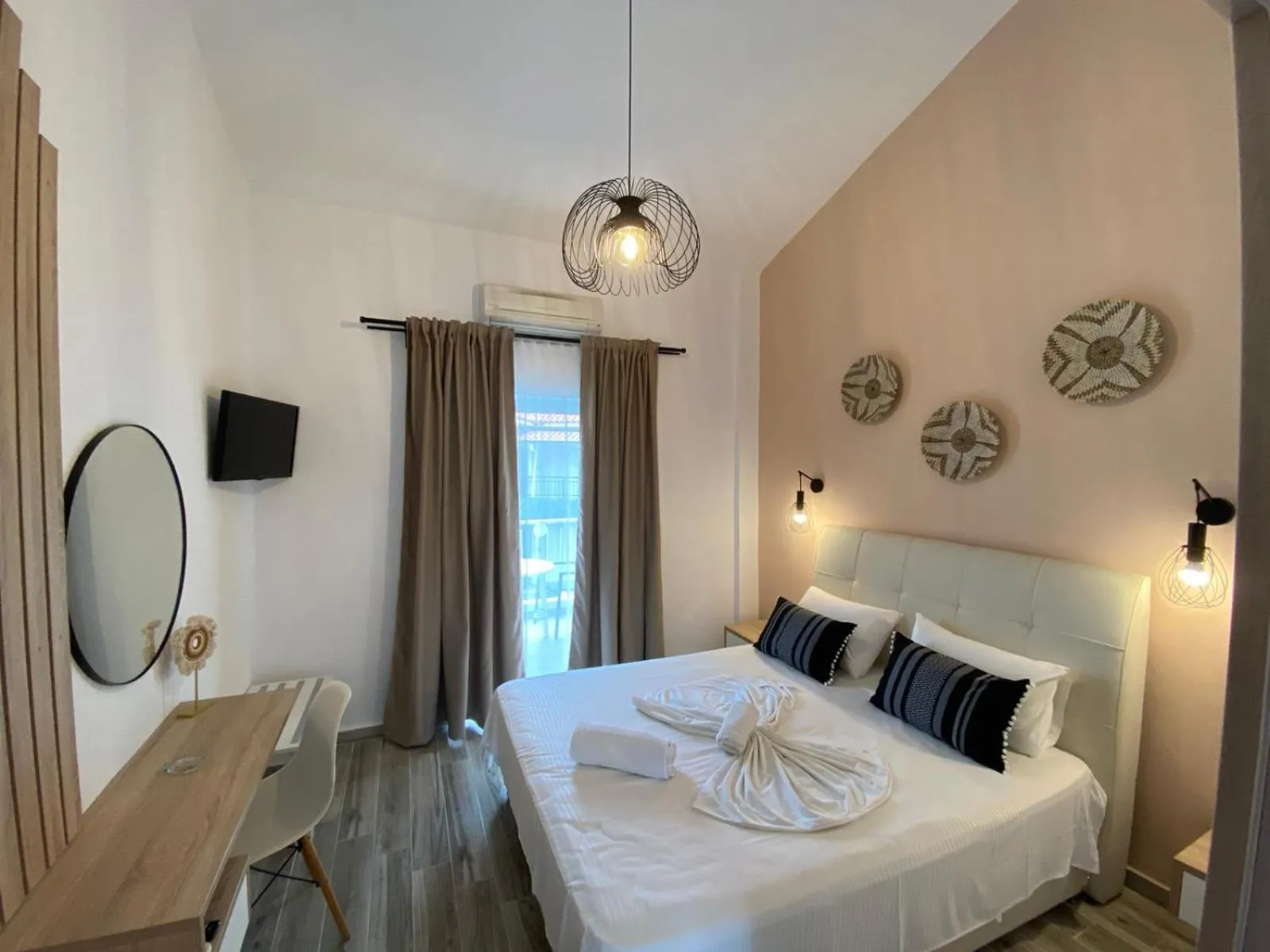 Bed in Christina Apartments