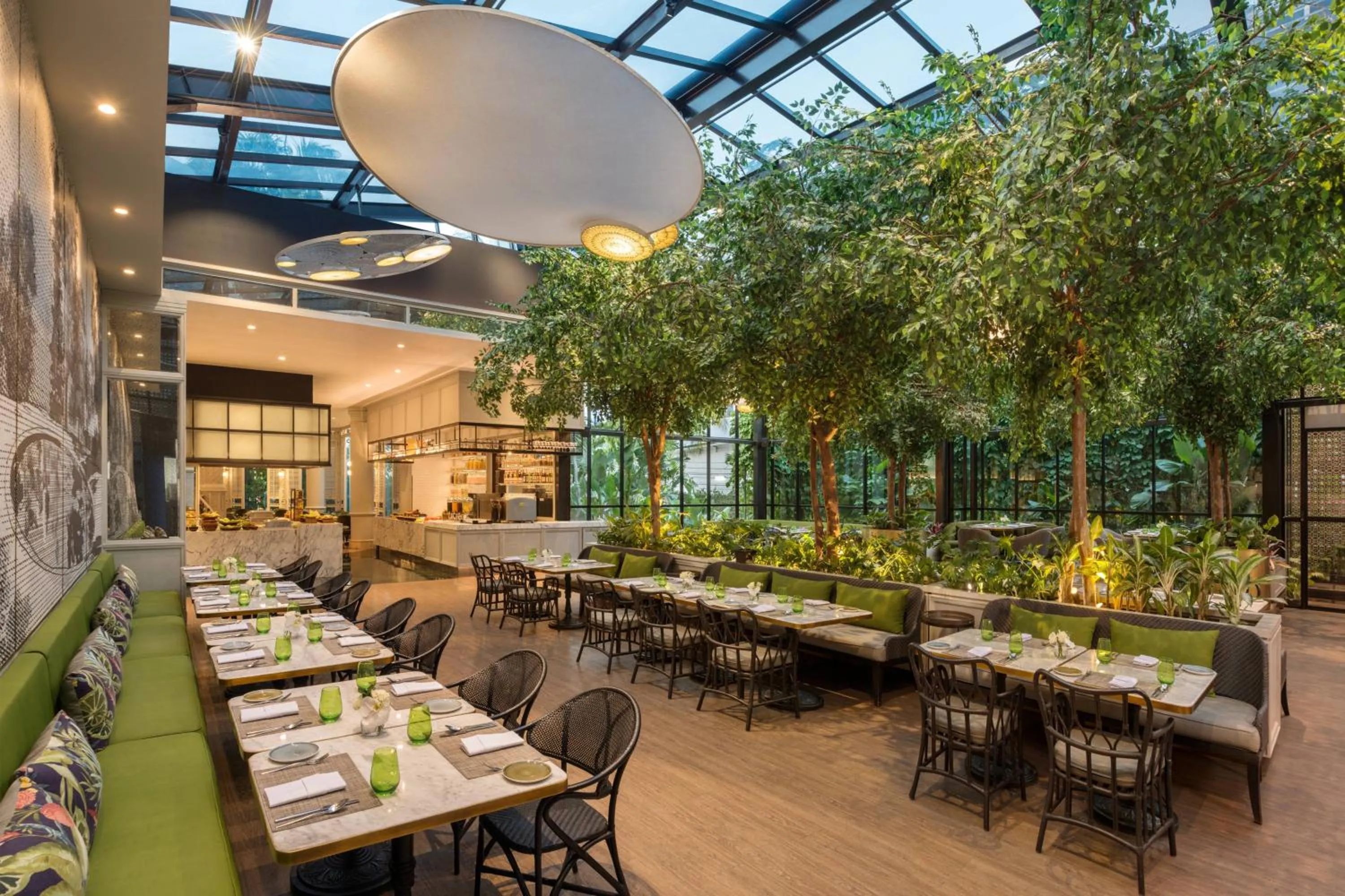 Restaurant/places to eat in JW Marriott Hotel Surabaya