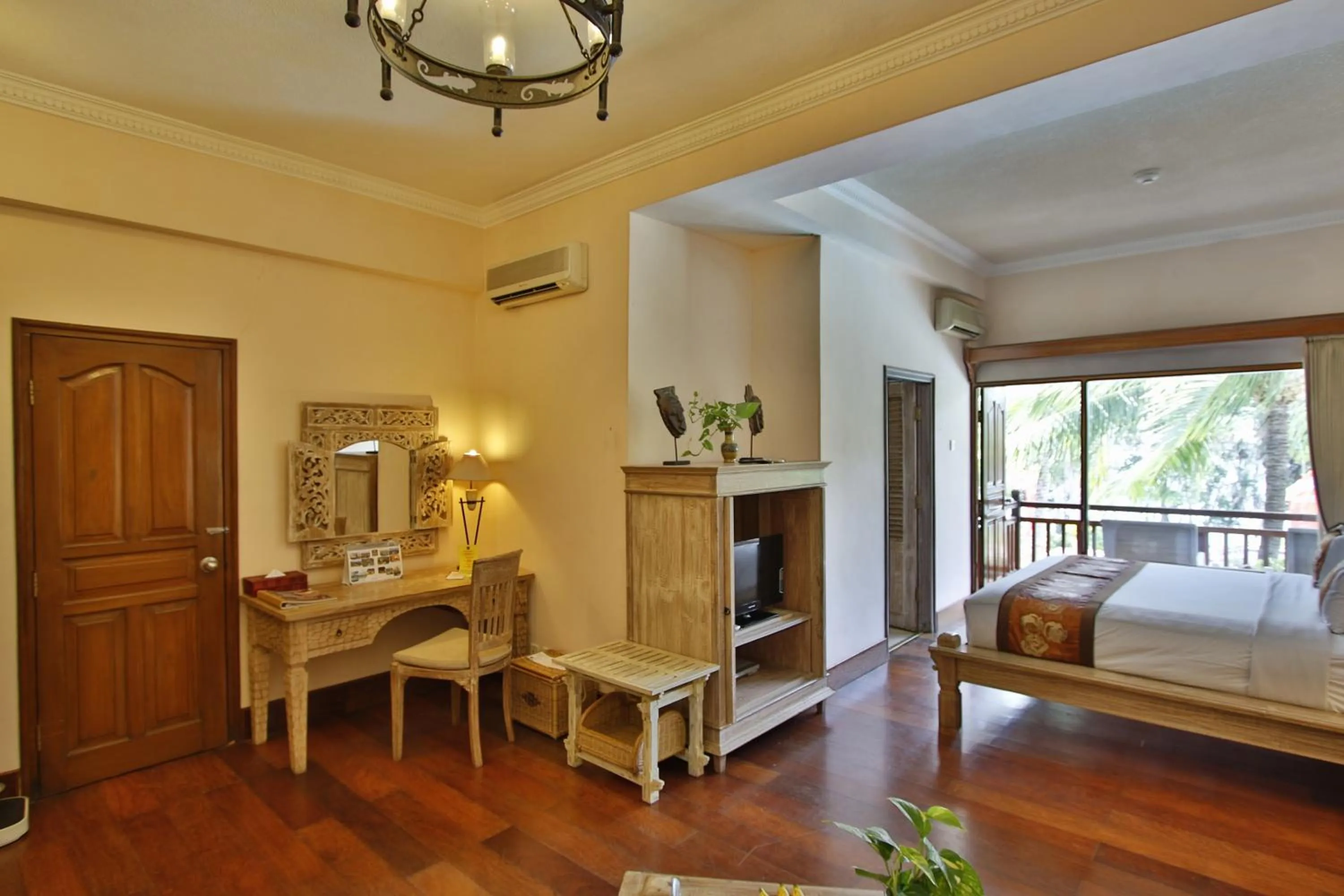 Bed in Jayakarta Hotel Lombok