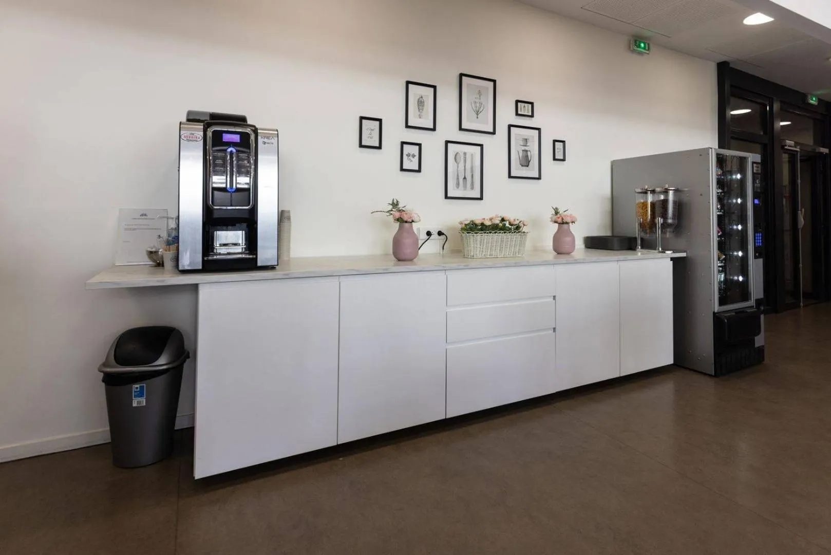 Breakfast in Study Hôtel Bordeaux Lormont