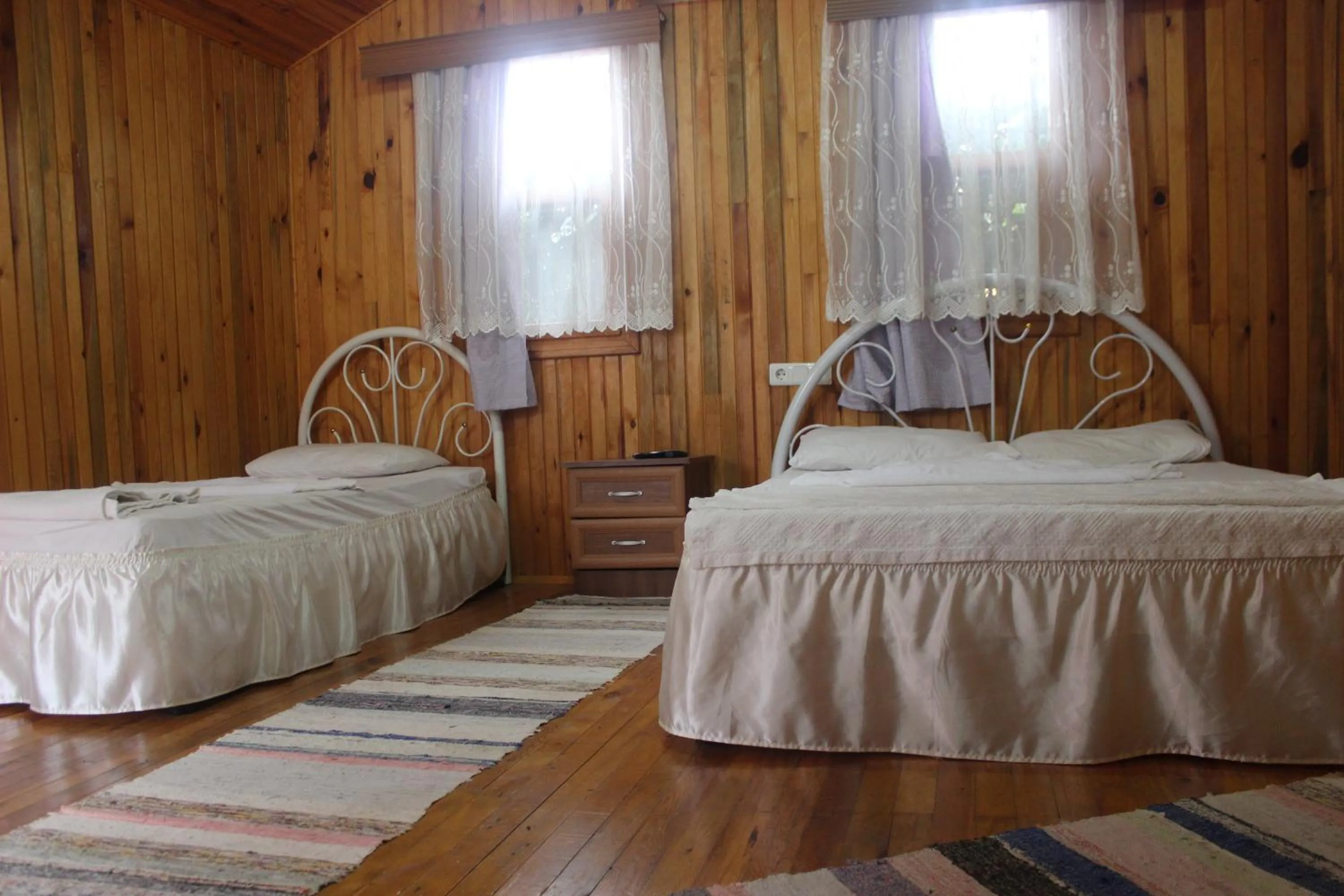 Photo of the whole room, Bed in Alibaba Pension