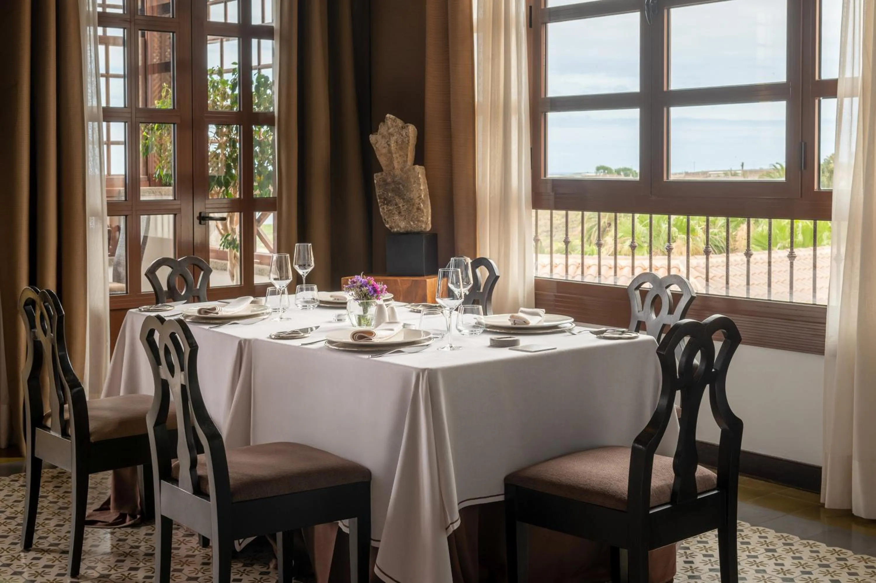 Restaurant/places to eat in Hotel Hacienda del Conde Meliá Collection Golf & Spa - Adults Only