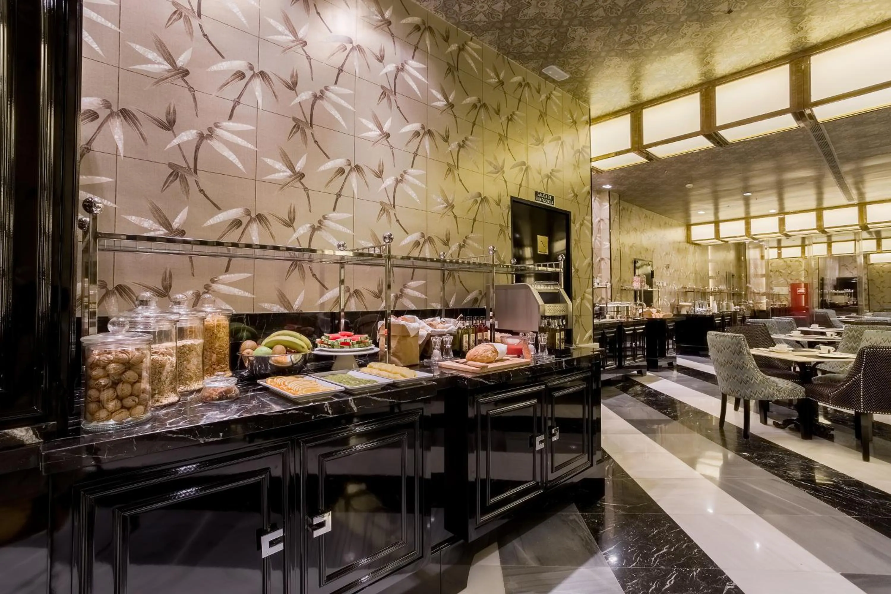 Breakfast in Room Mate Anna, Barcelona