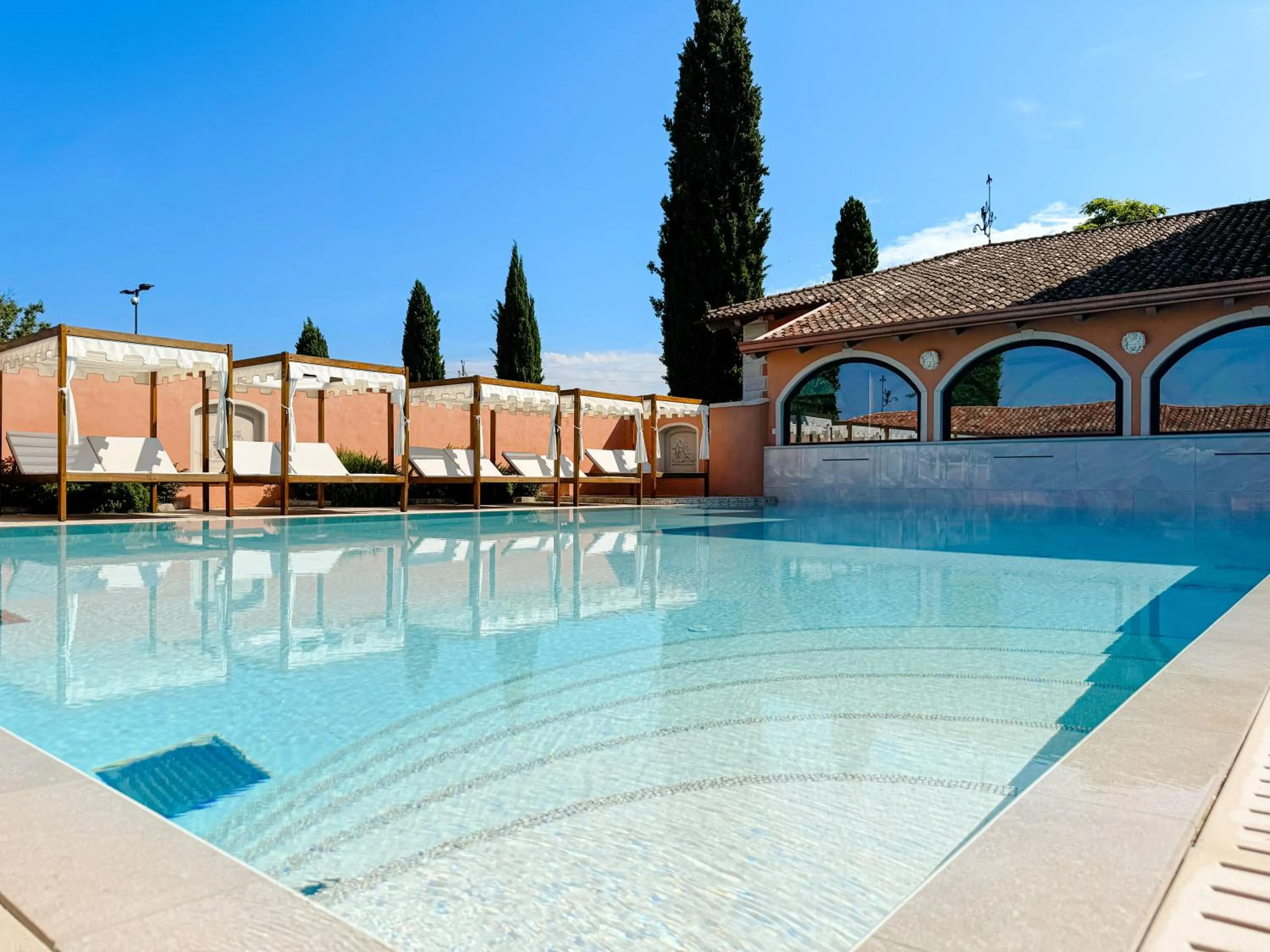 Swimming pool in Castello Di Spessa - Residenze d'epoca