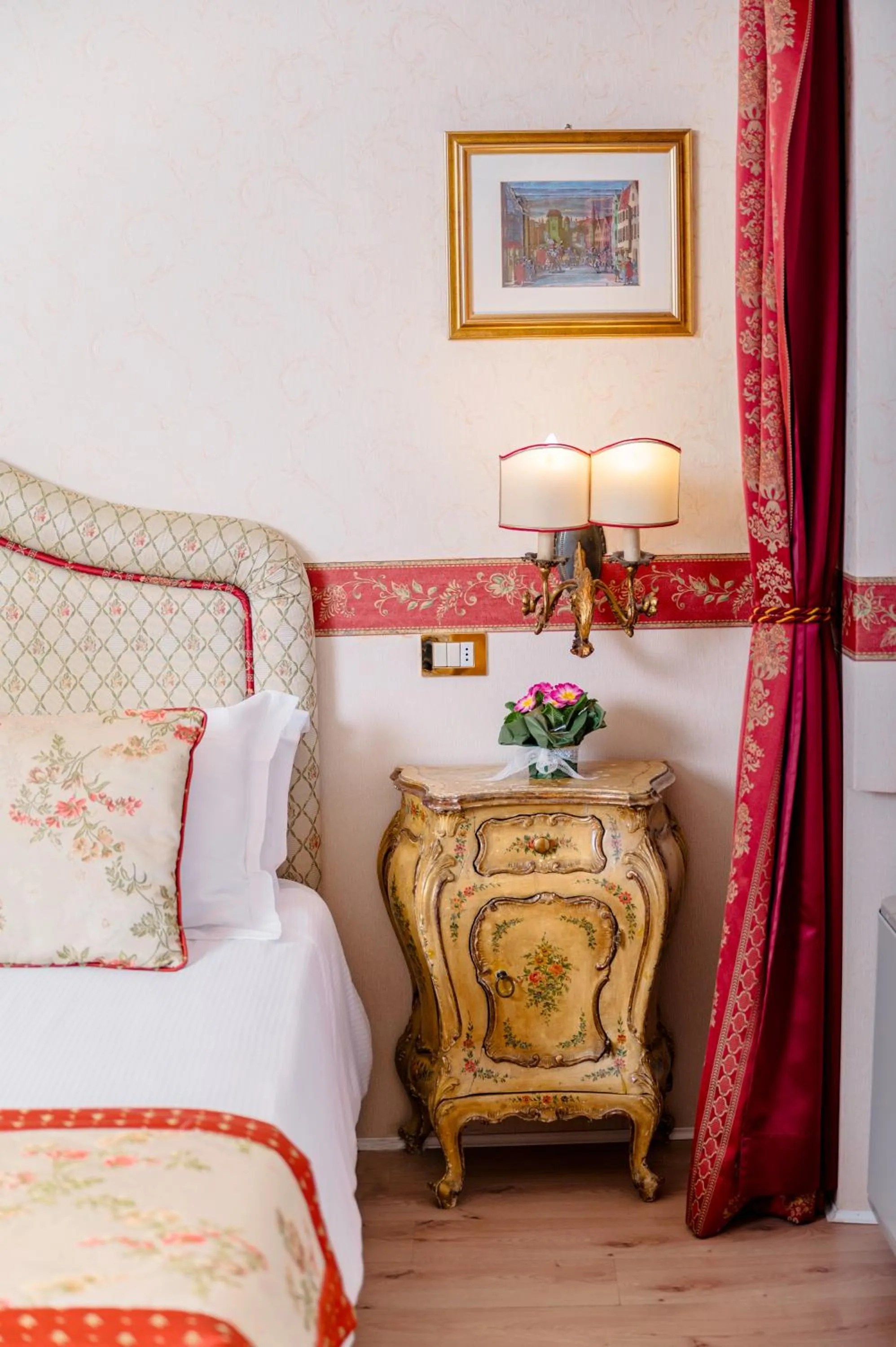 Bedroom, Bed in Castello Di Spessa - Residenze d'epoca