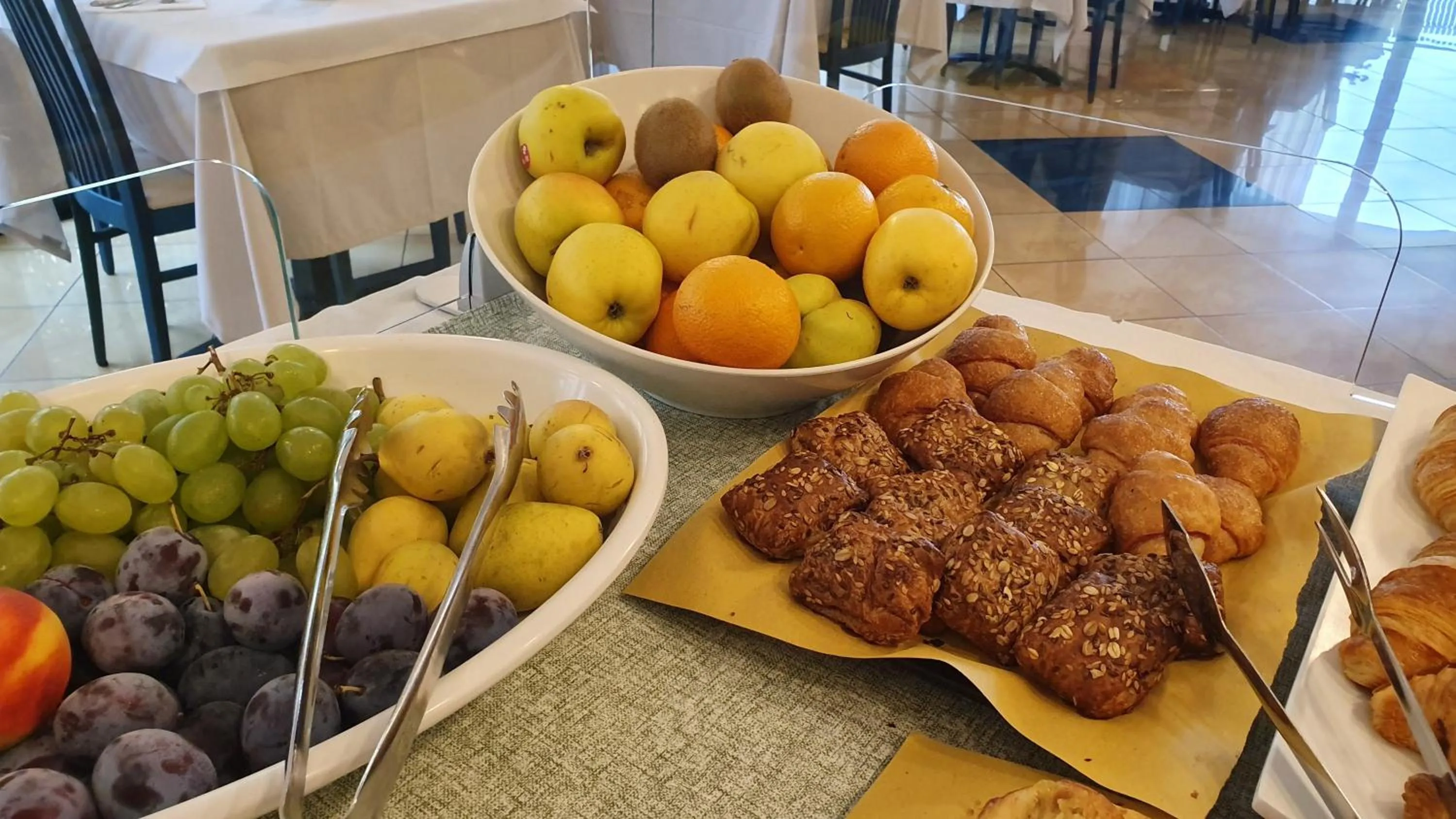 Breakfast in Hotel Gabbiano