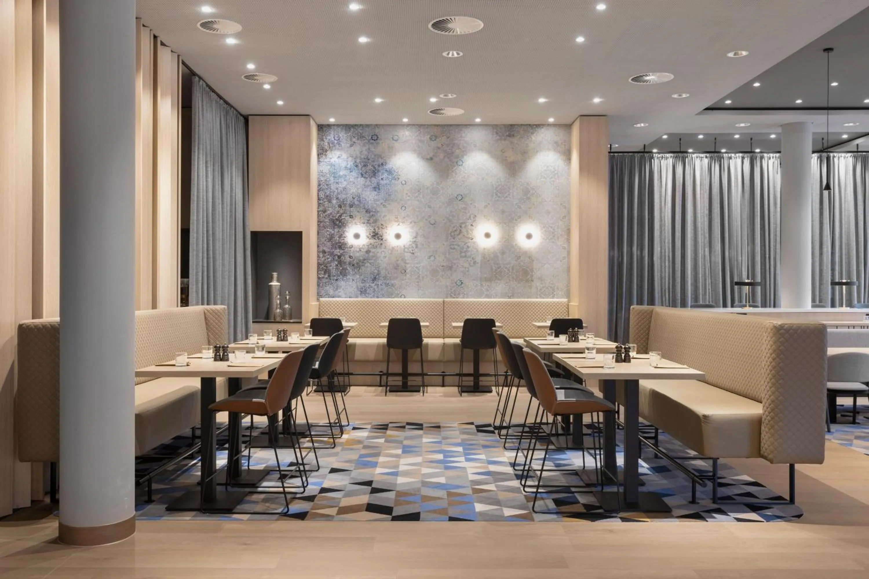 Lounge or bar in Courtyard by Marriott Basel