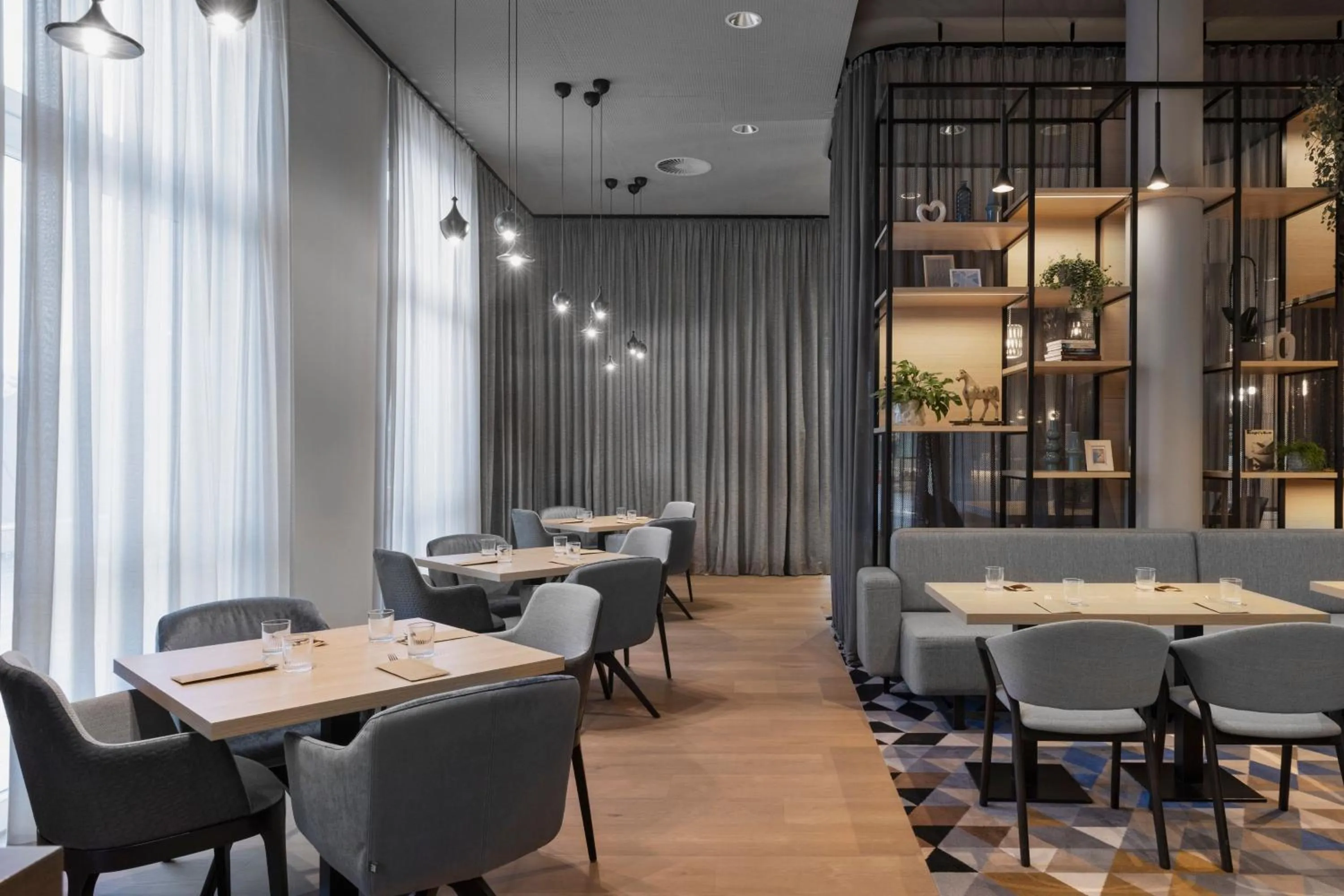 Lounge or bar in Courtyard by Marriott Basel