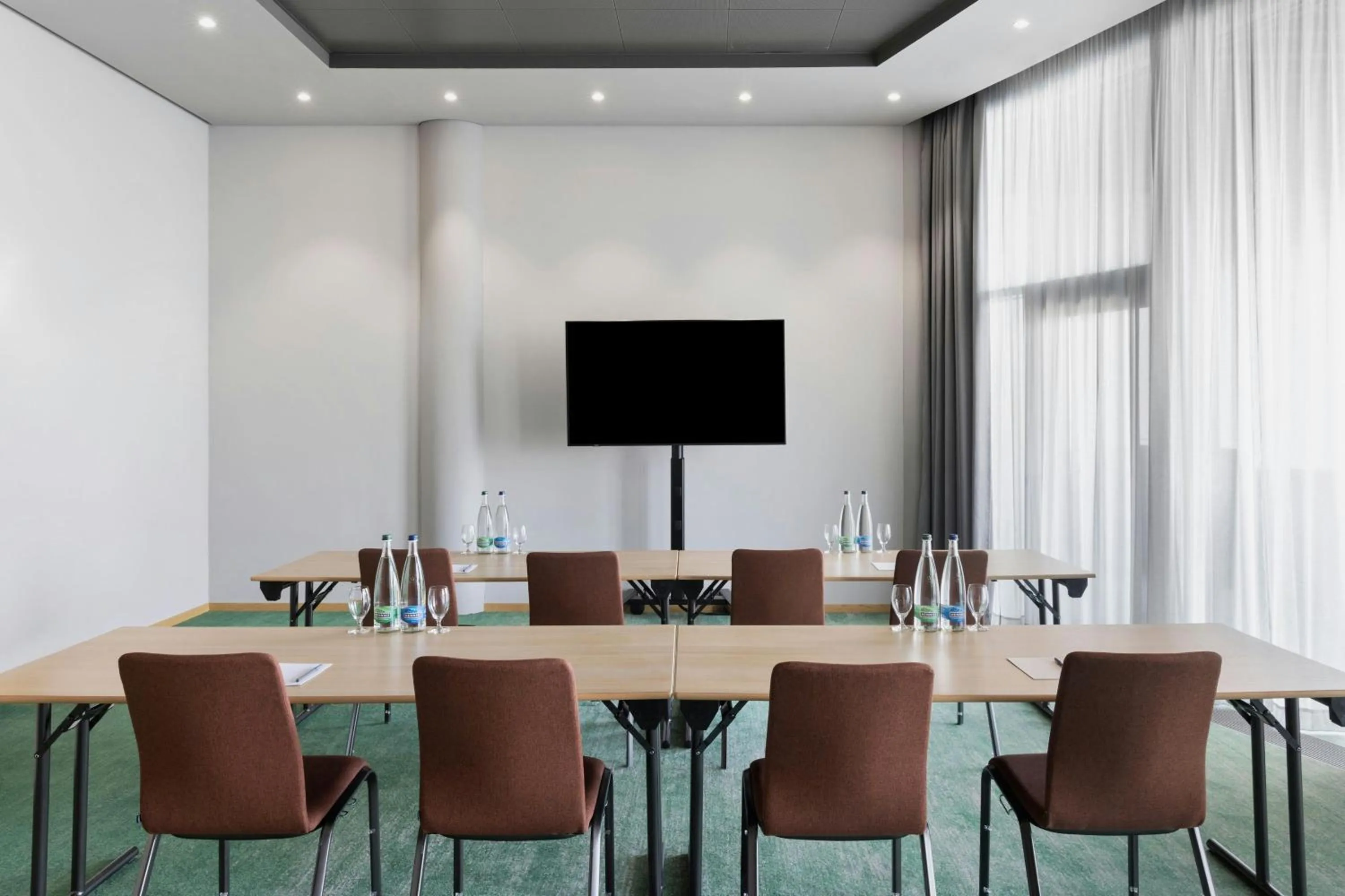 Meeting/conference room in Courtyard by Marriott Basel