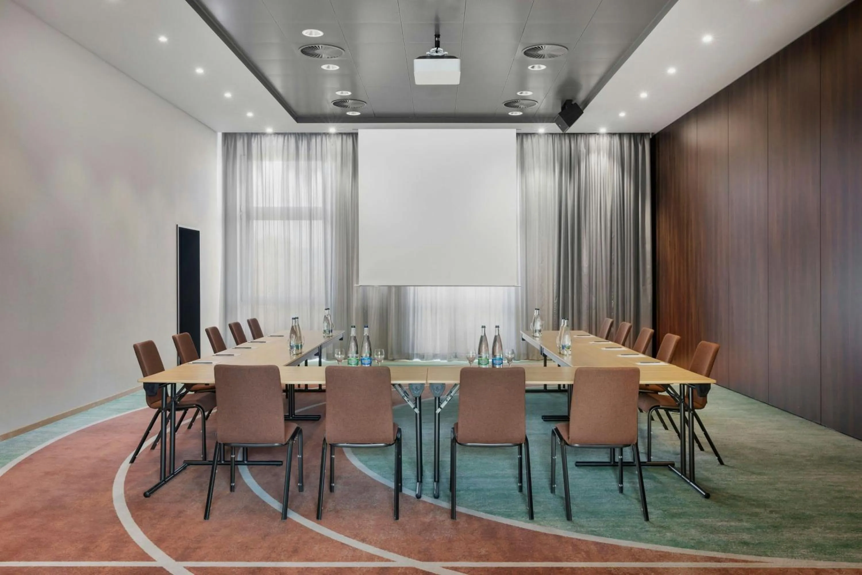 Meeting/conference room in Courtyard by Marriott Basel