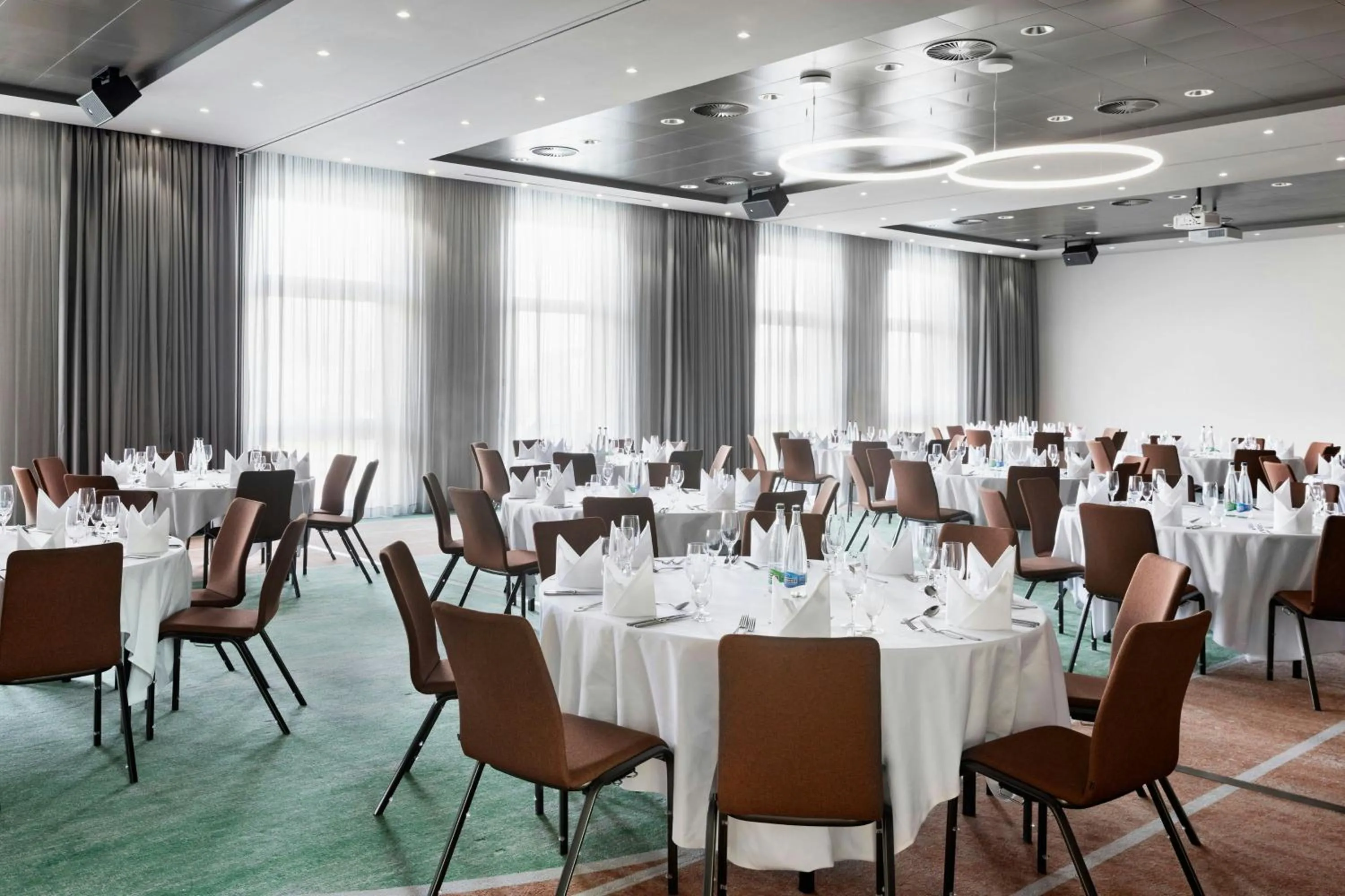 Meeting/conference room in Courtyard by Marriott Basel