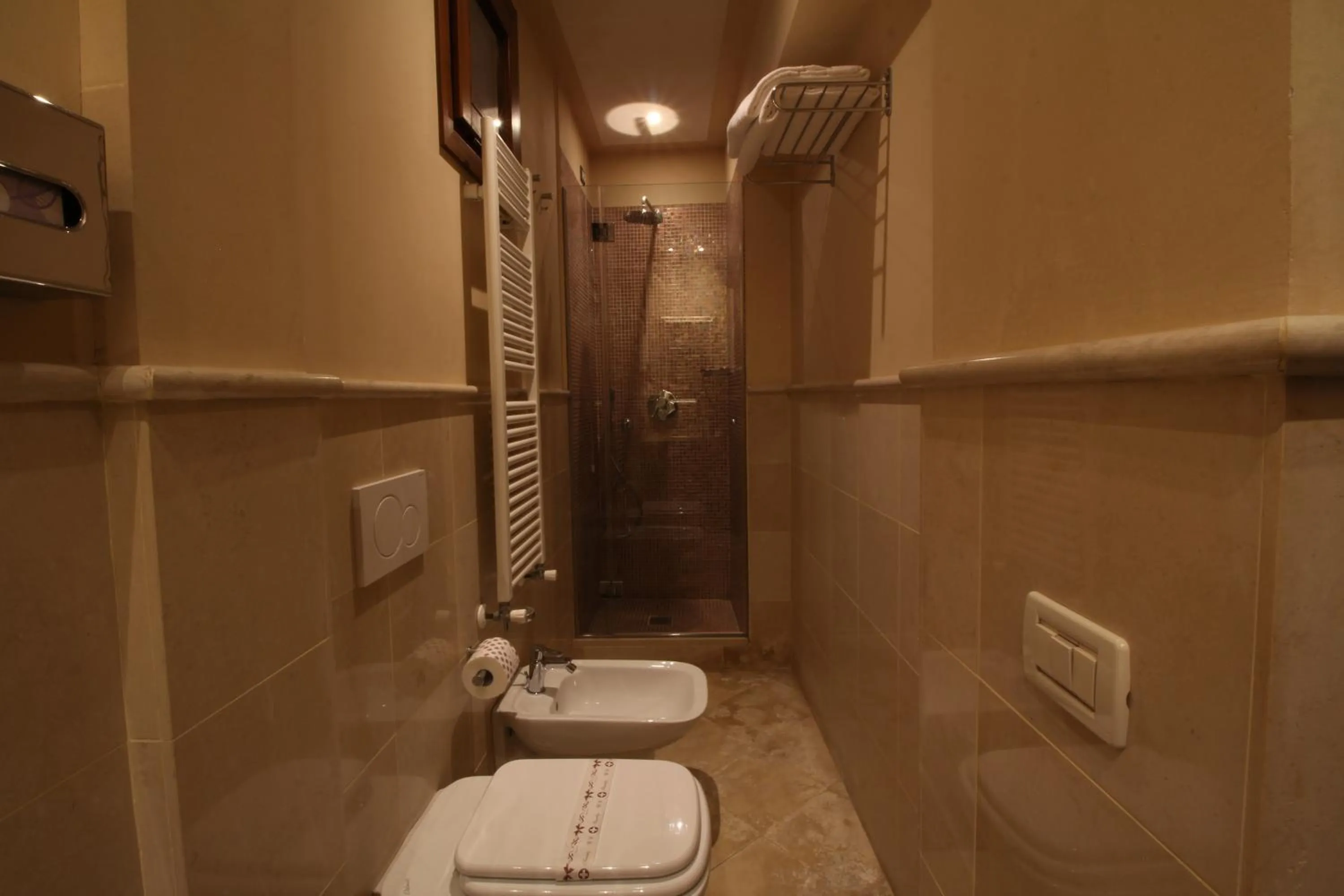 Shower in Hotel Le Isole