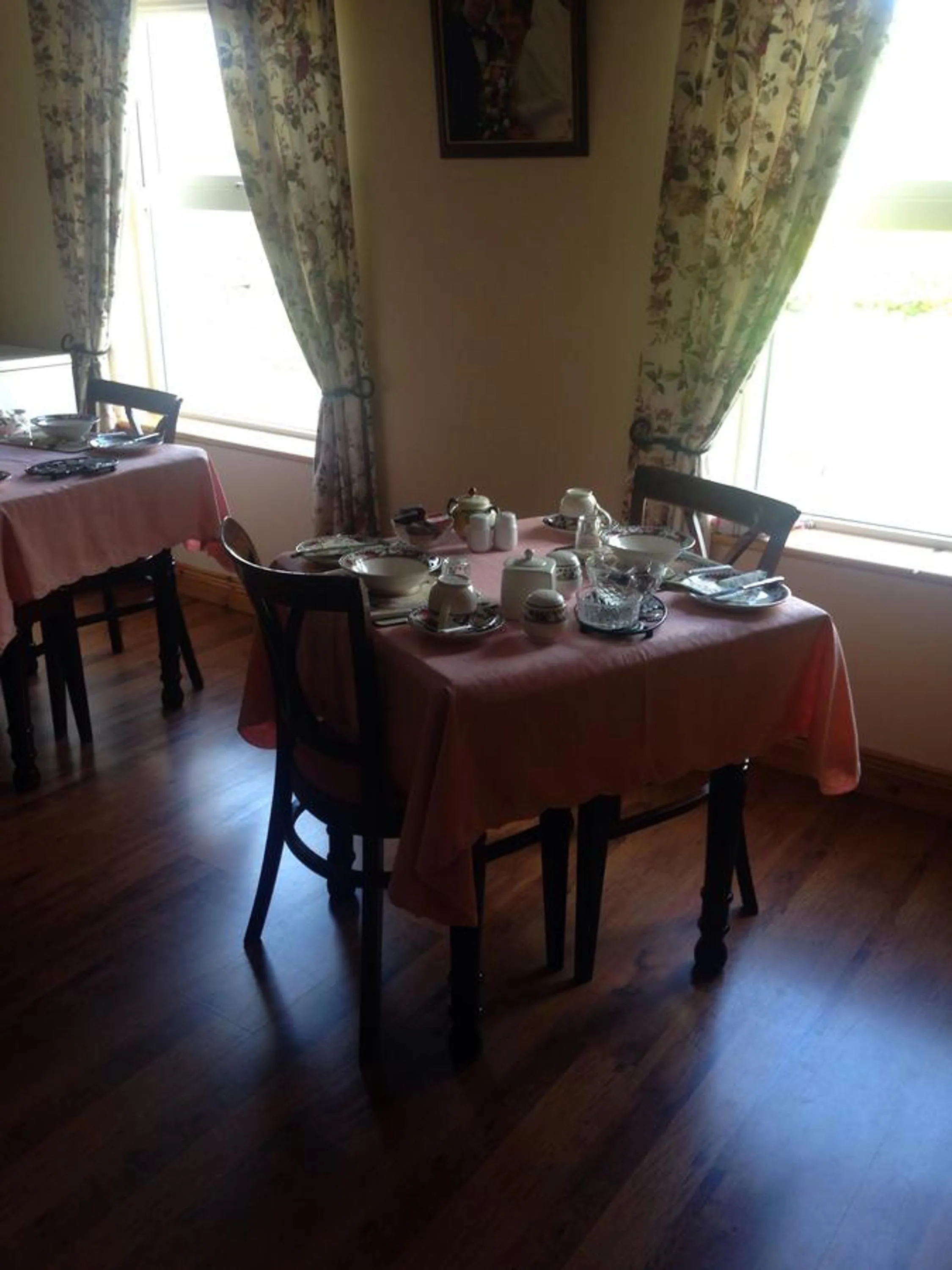 Restaurant/places to eat in Heeneys Lodge B&B