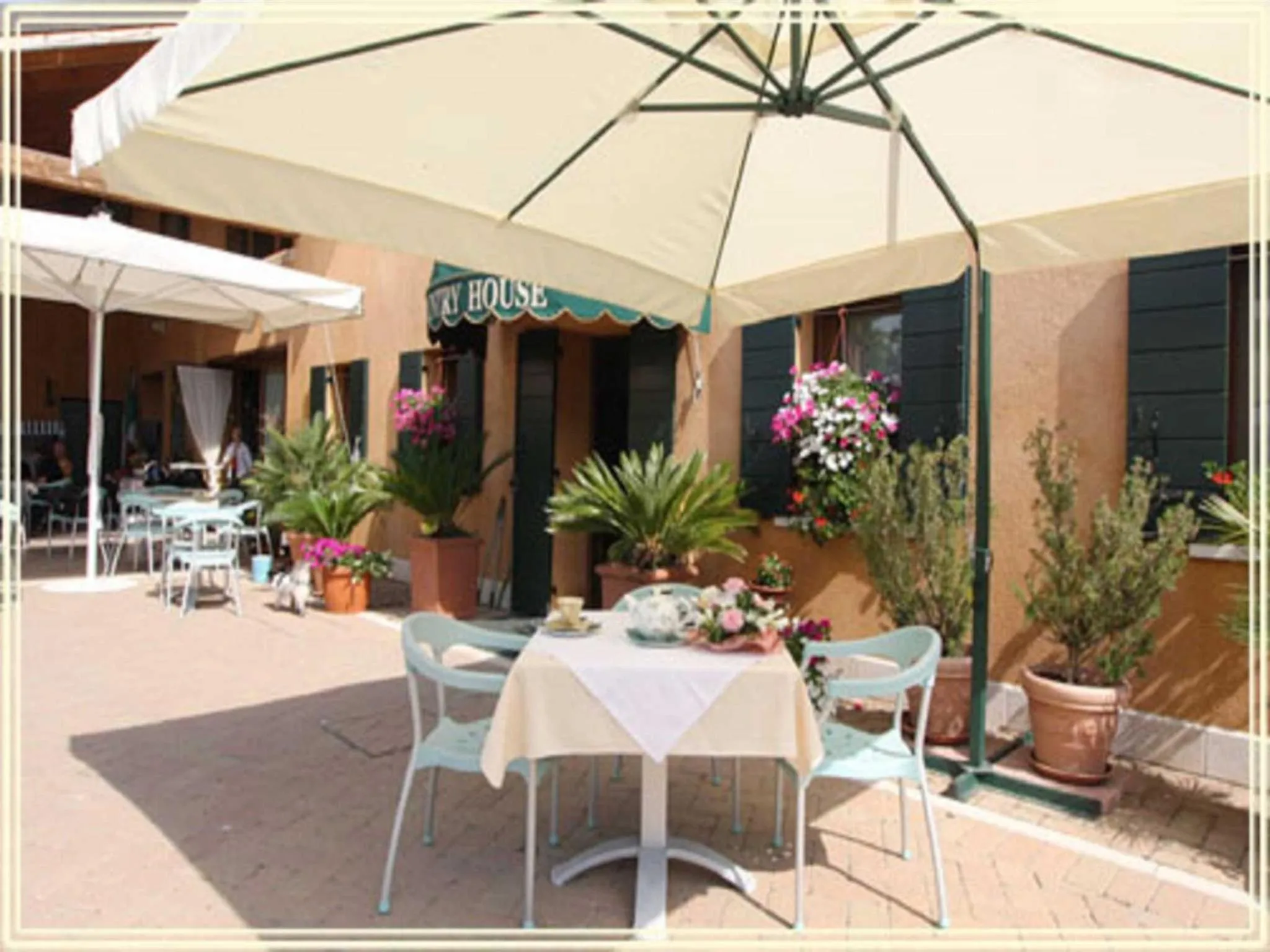 Patio in Country House Country Club