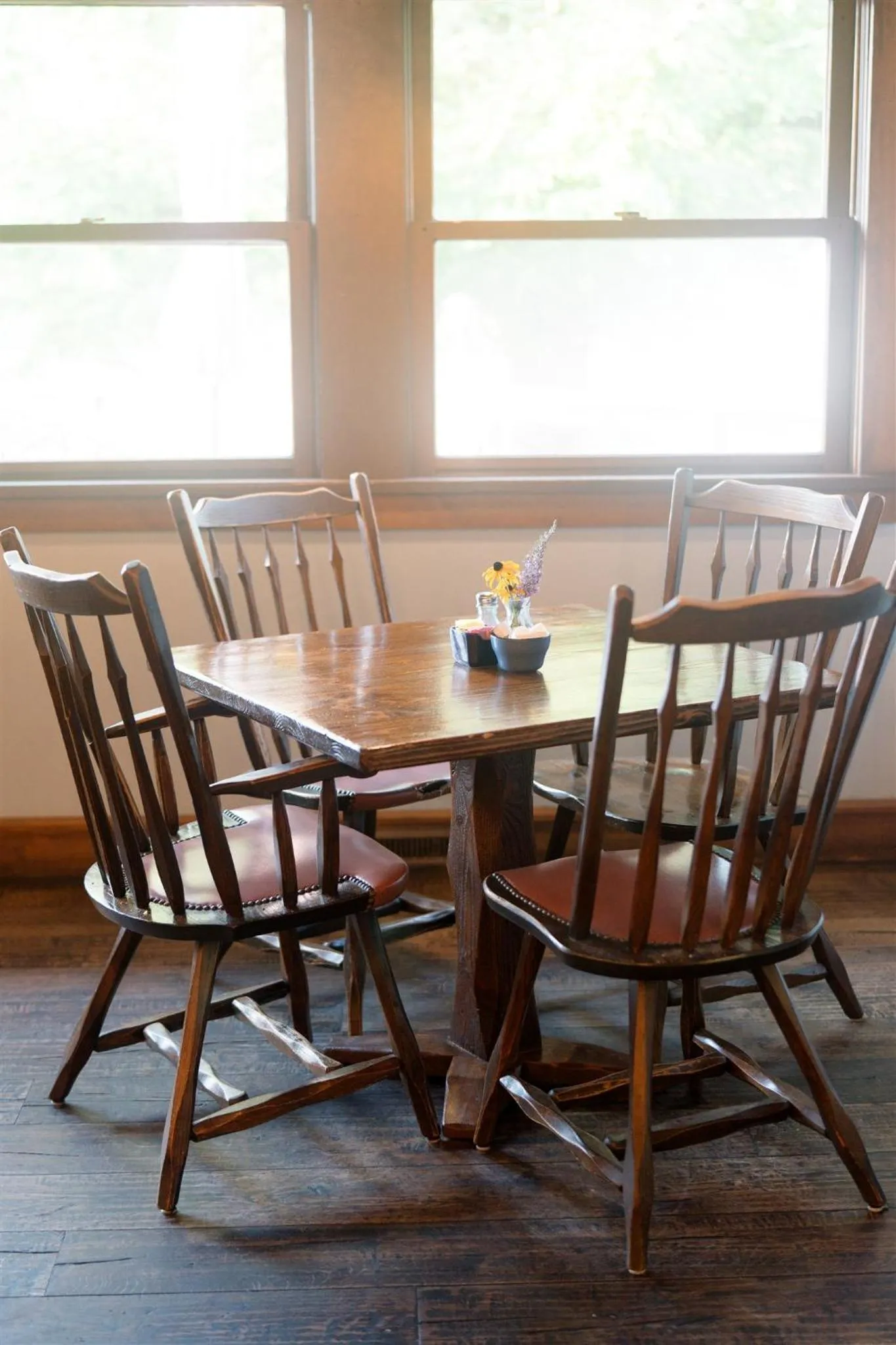 Dining area in Brown County Inn