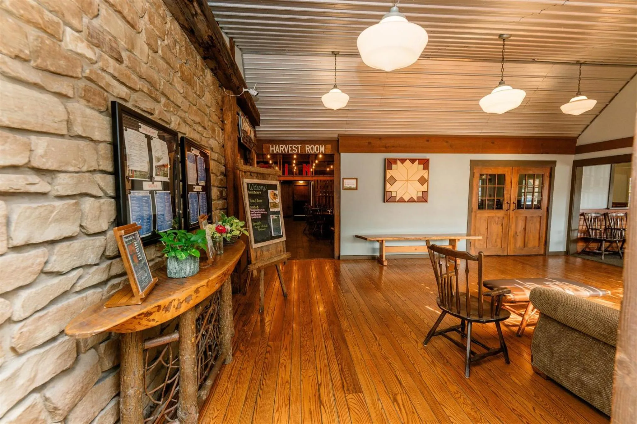 Lobby or reception in Brown County Inn