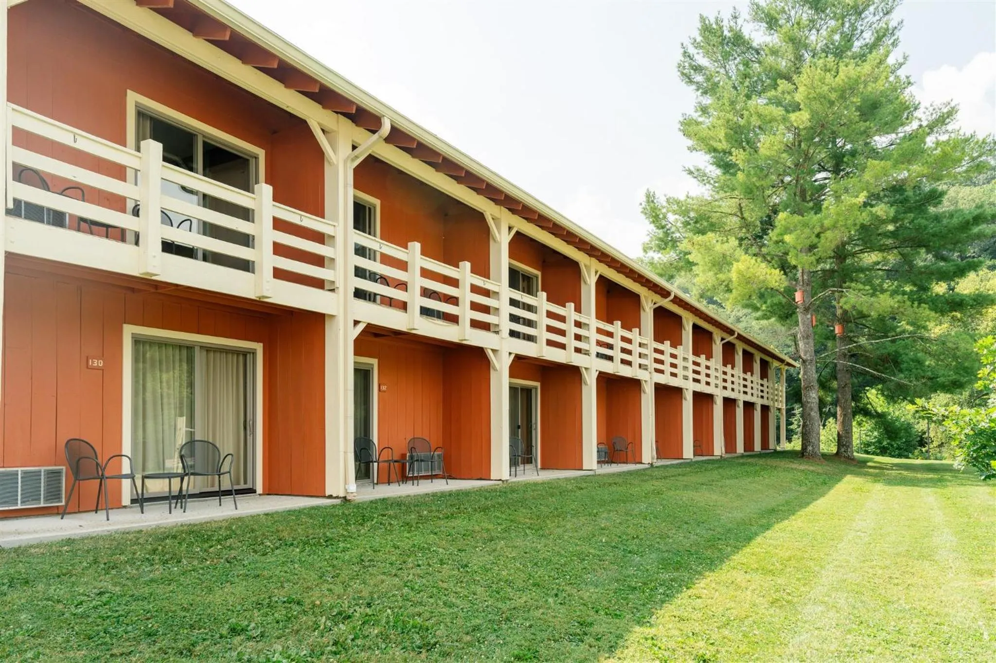 Property building in Brown County Inn