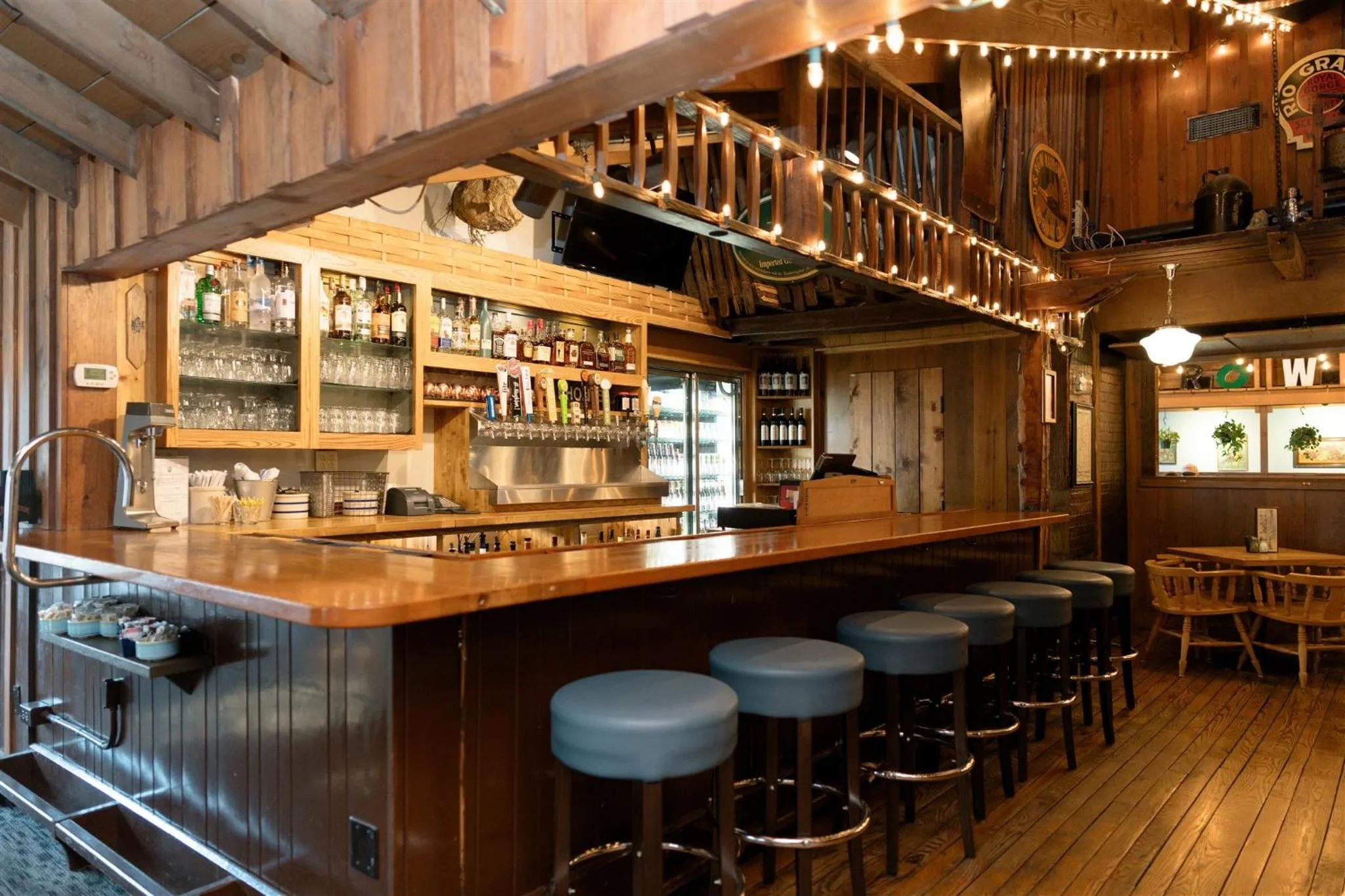 Lounge or bar in Brown County Inn