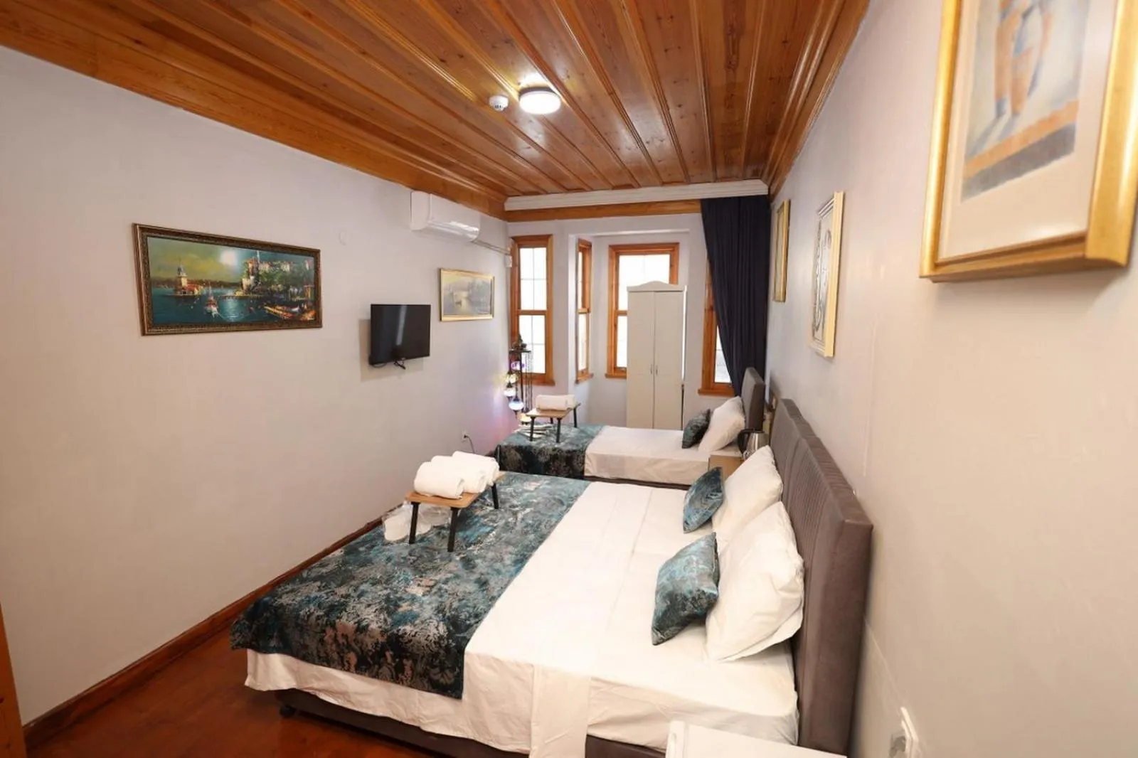 Bed in The Trip istanbul Hotel