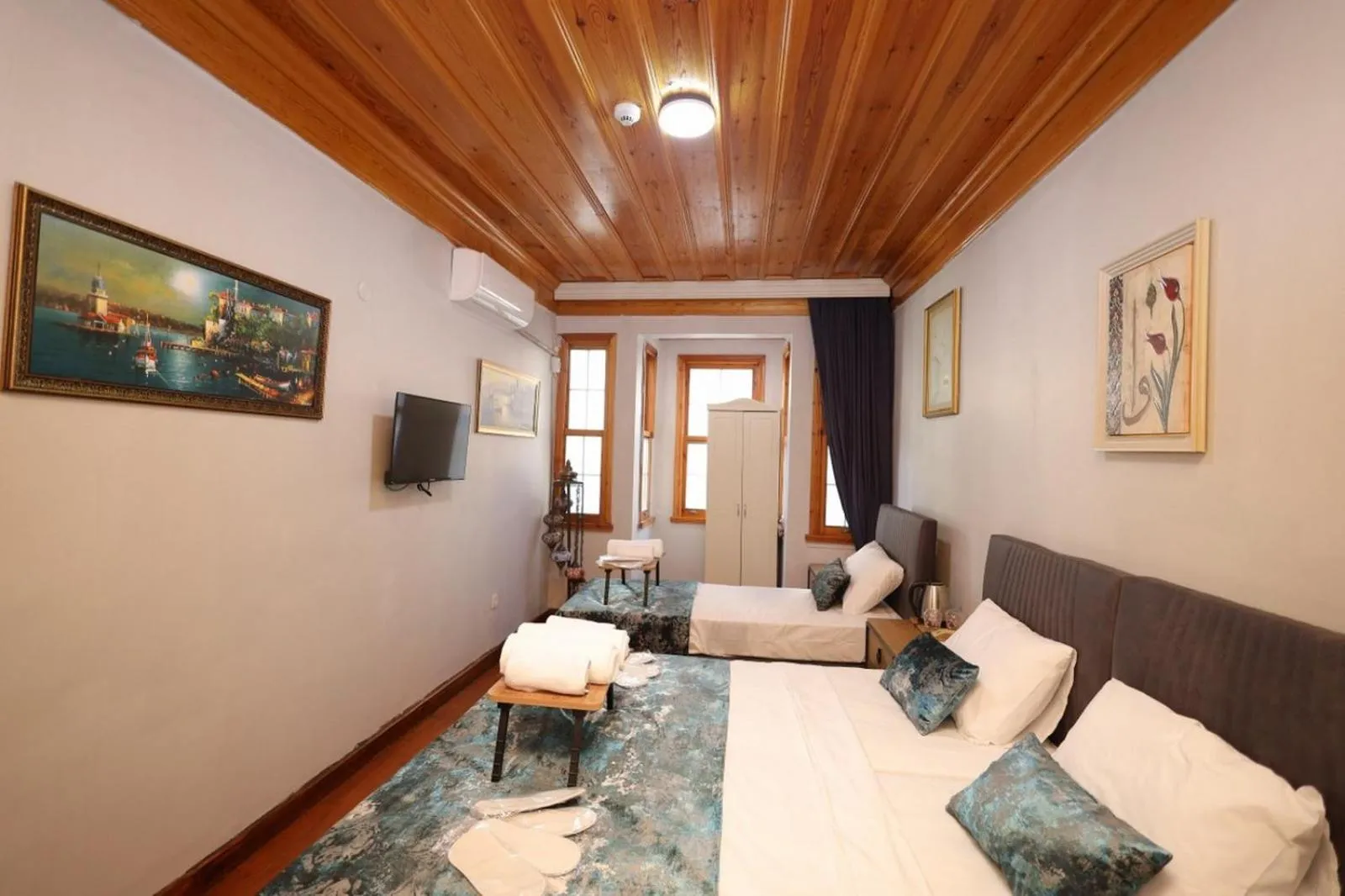 Bed in The Trip istanbul Hotel