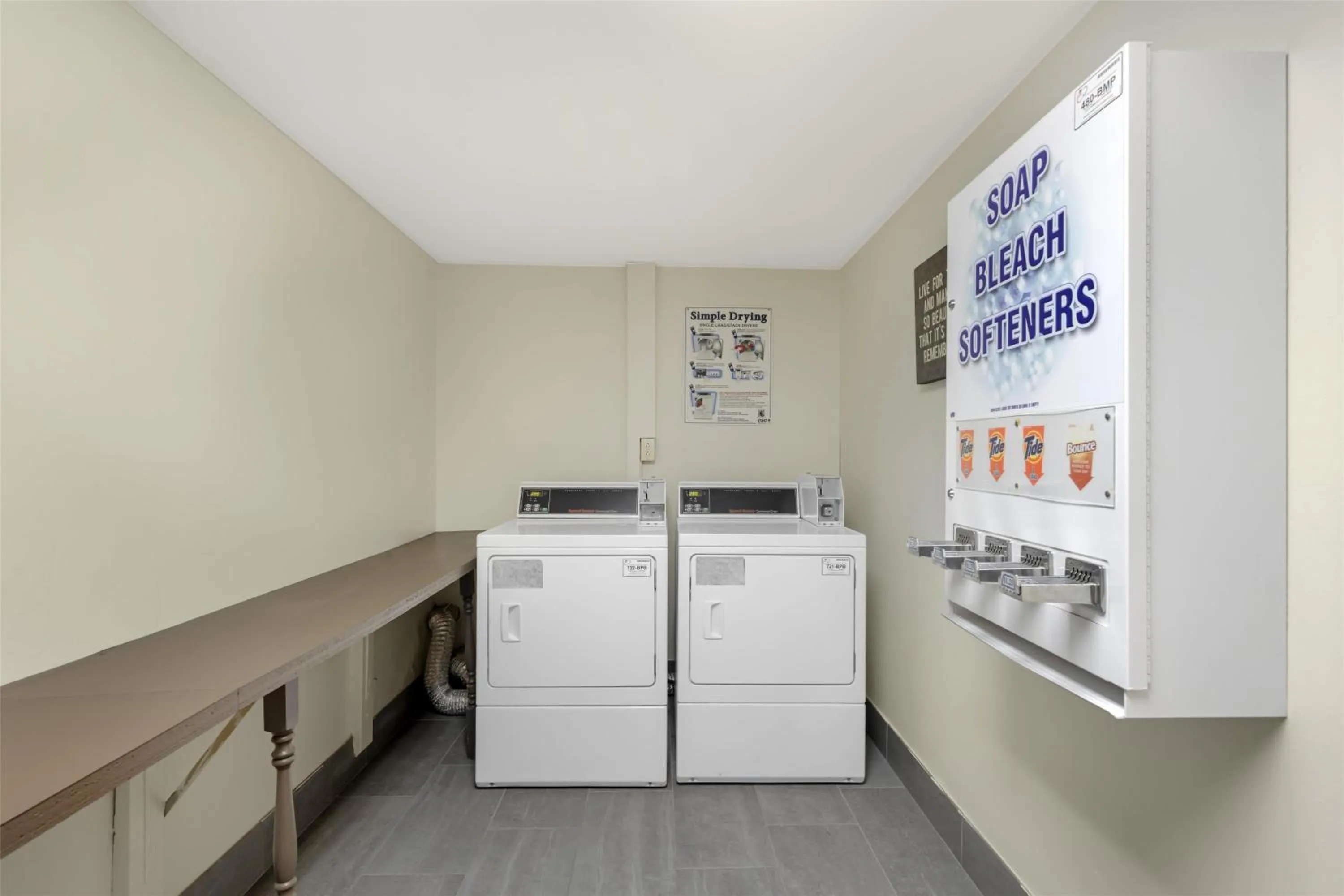 Property building in Best Western Plus York Hotel and Conference Center