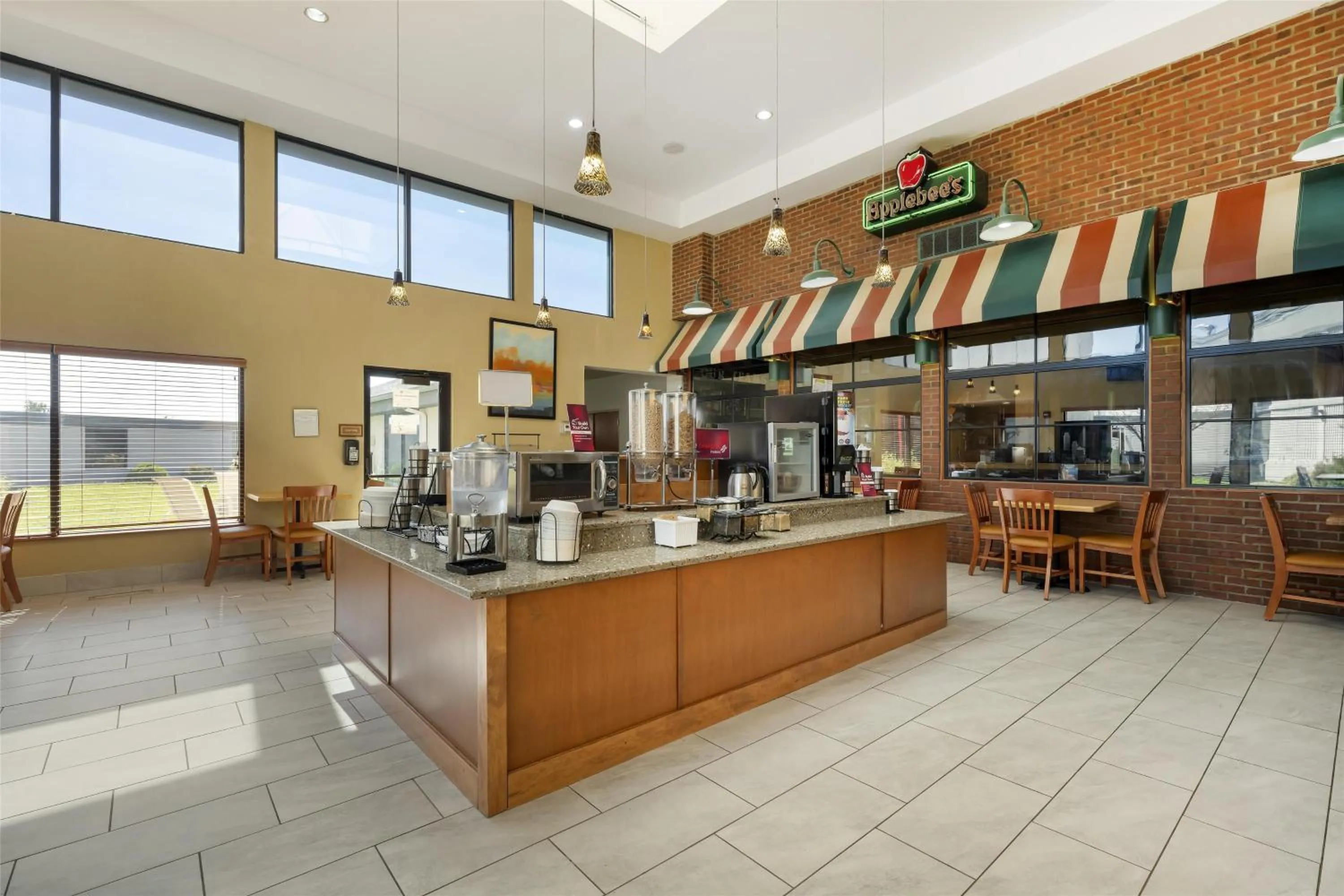 Breakfast in Best Western Plus York Hotel and Conference Center