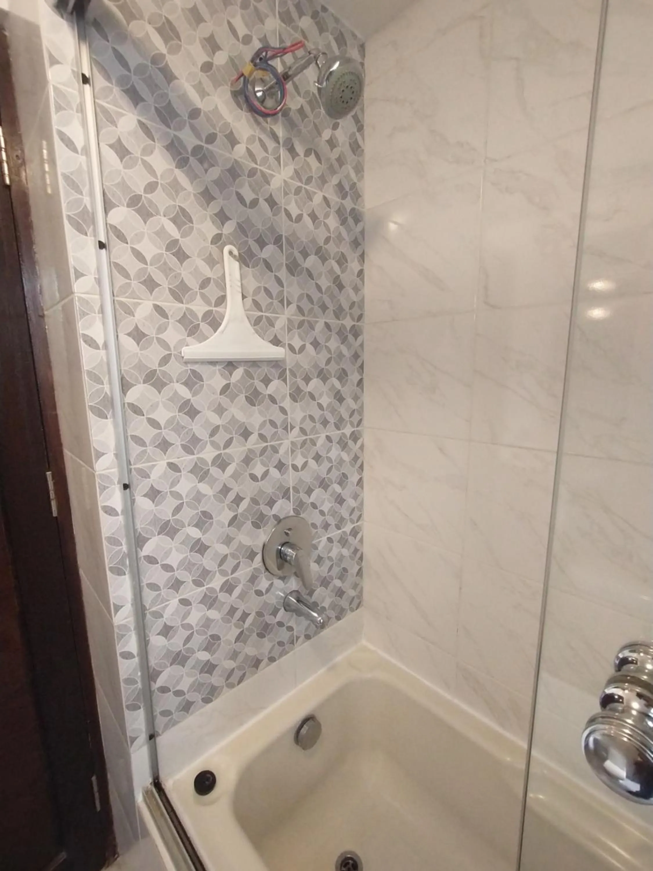 Shower in A Place in the Sky - c23 Calacoto