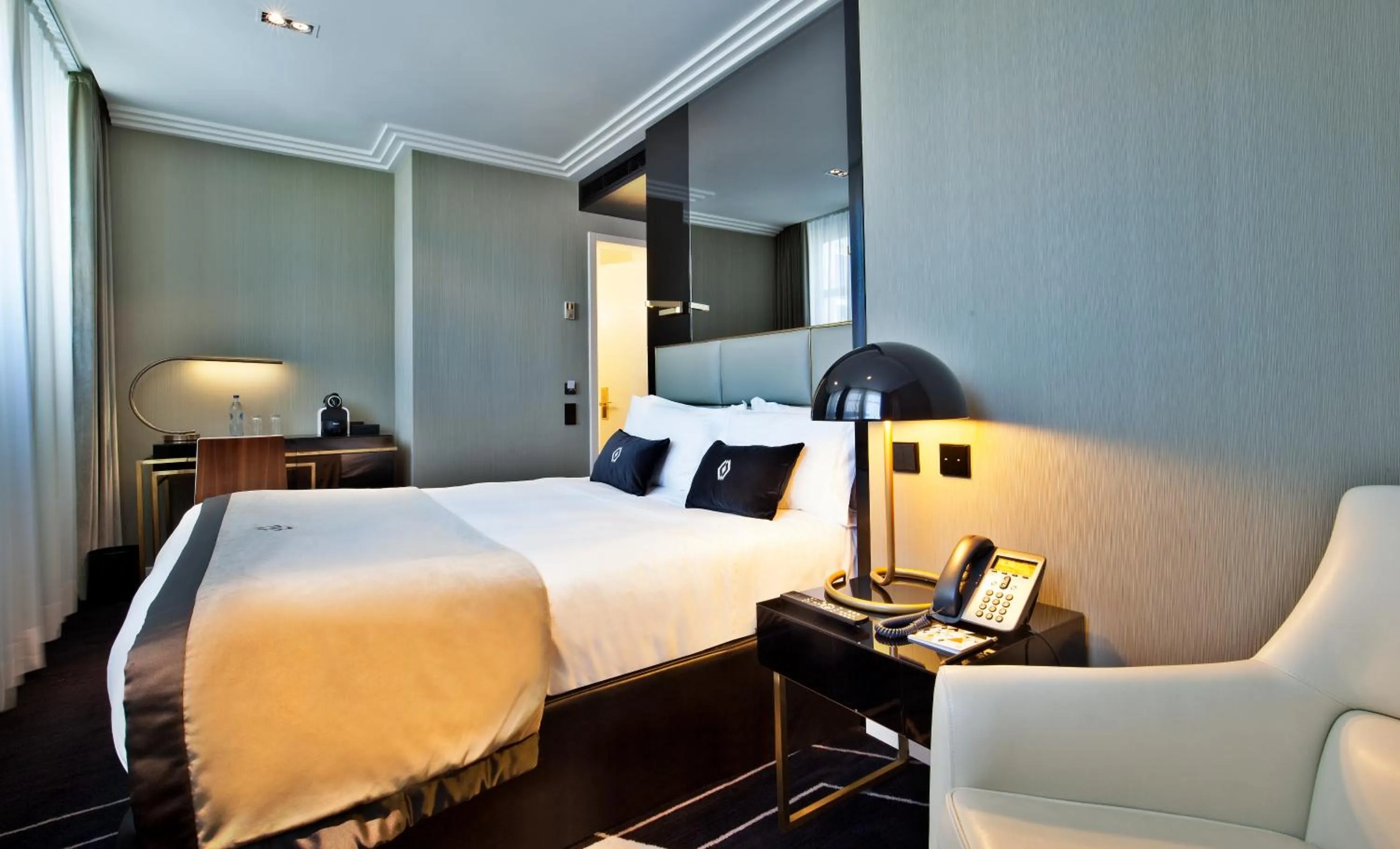 Bedroom, Bed in Altis Avenida Hotel