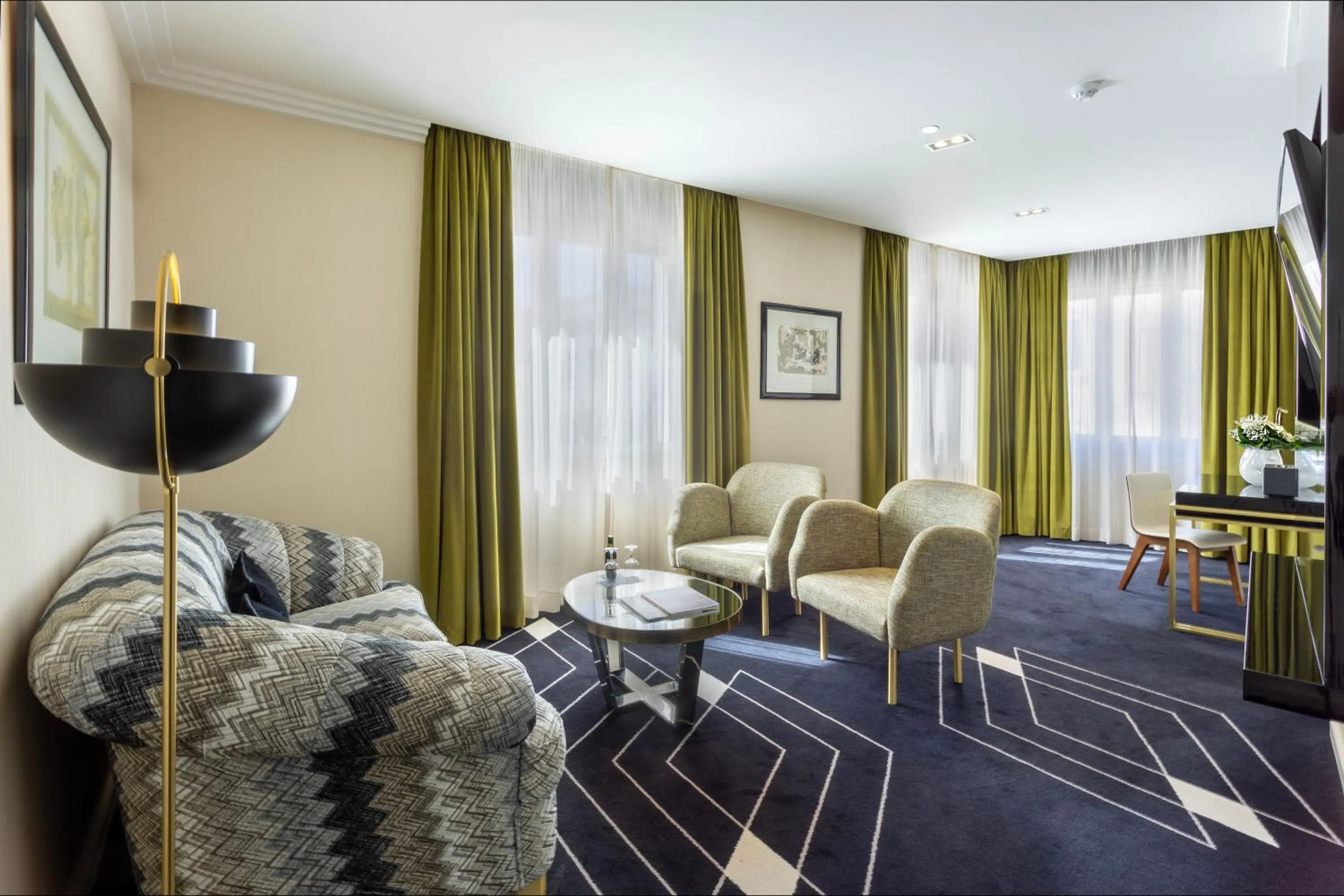 Living room in Altis Avenida Hotel