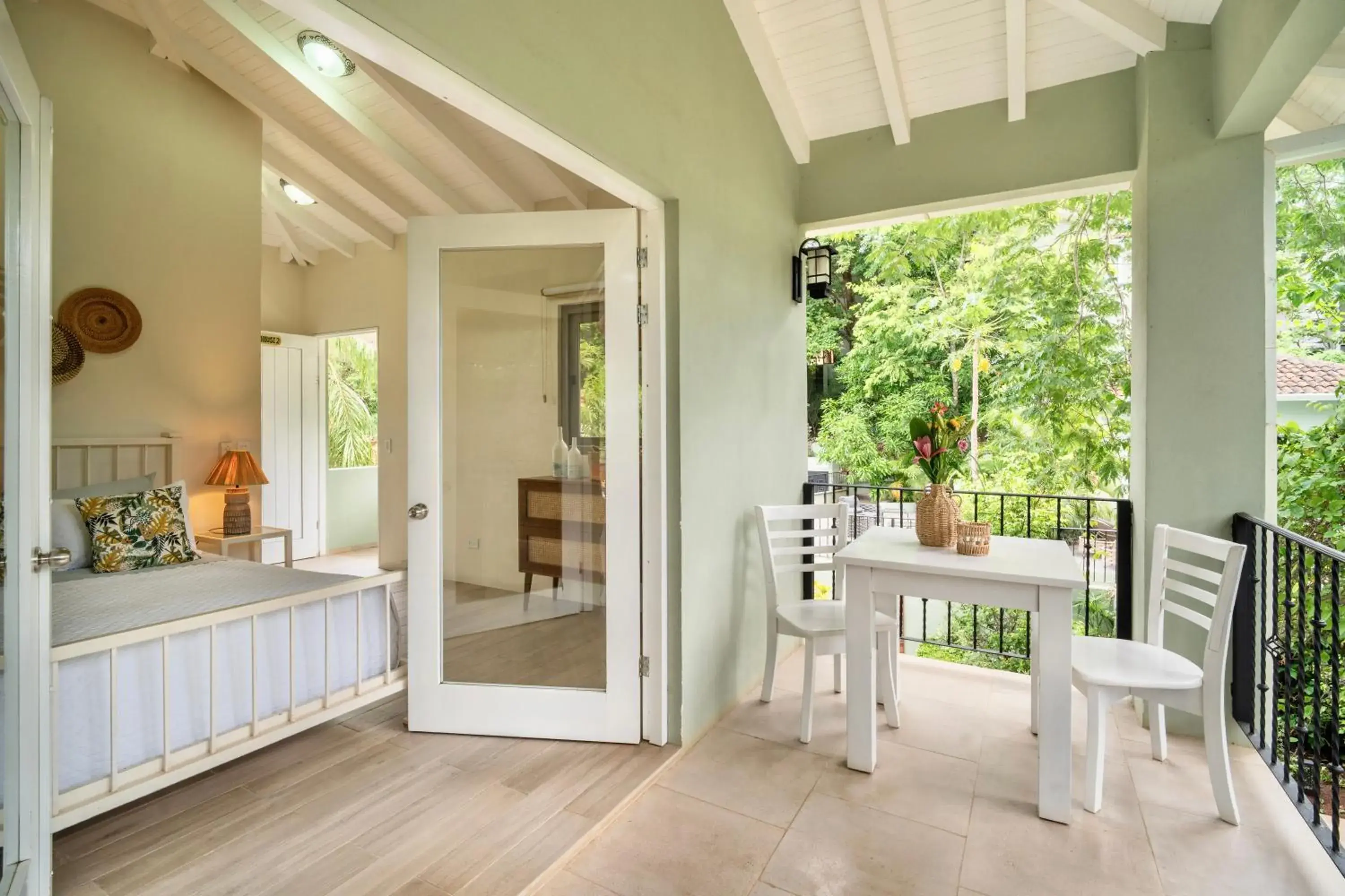 Double Room with Garden View in Hotel Casa Leona Double Room with Garden View in Hotel Casa Leona