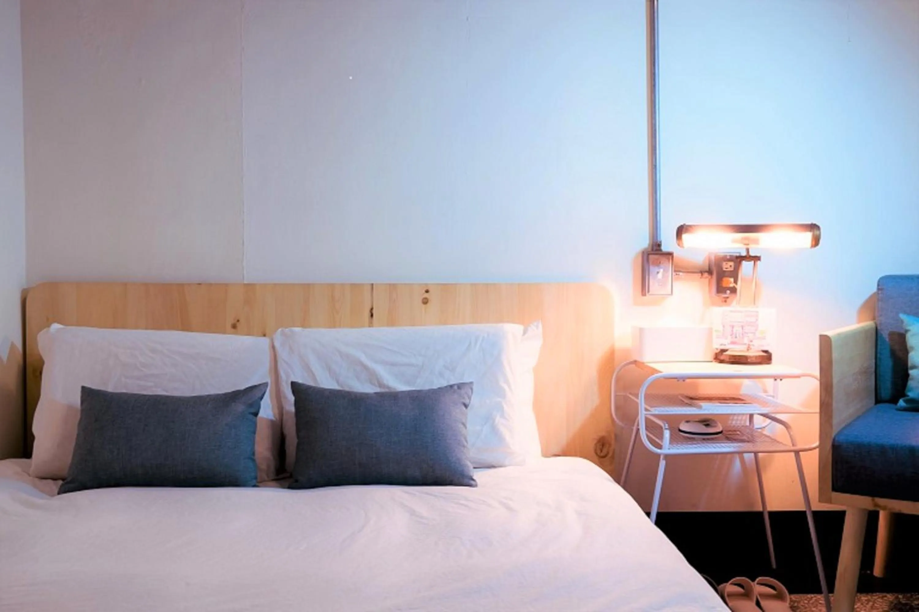 bunk bed, Bed in With Inn Hostel