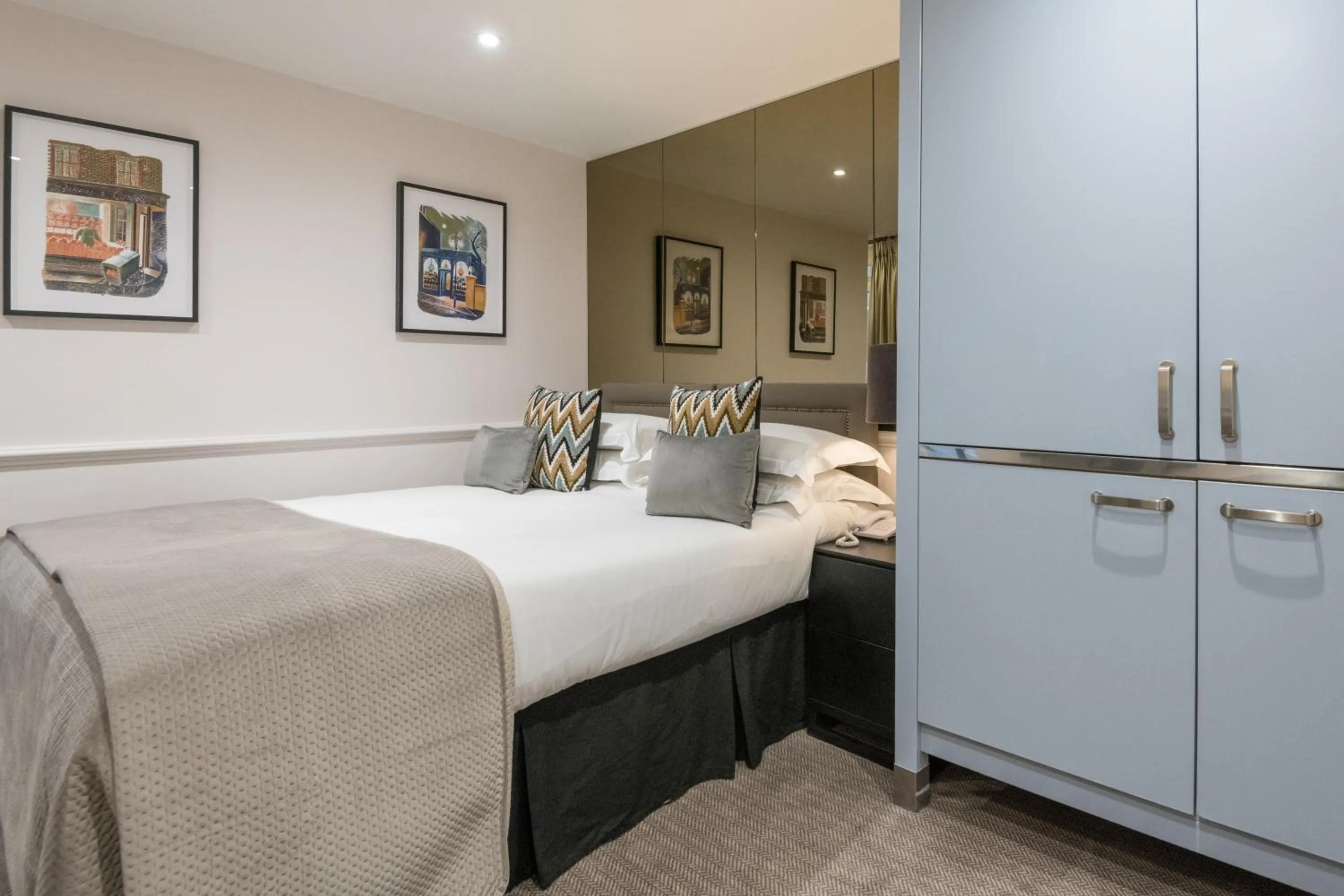 Bedroom, Bed in Collingham Serviced Apartments