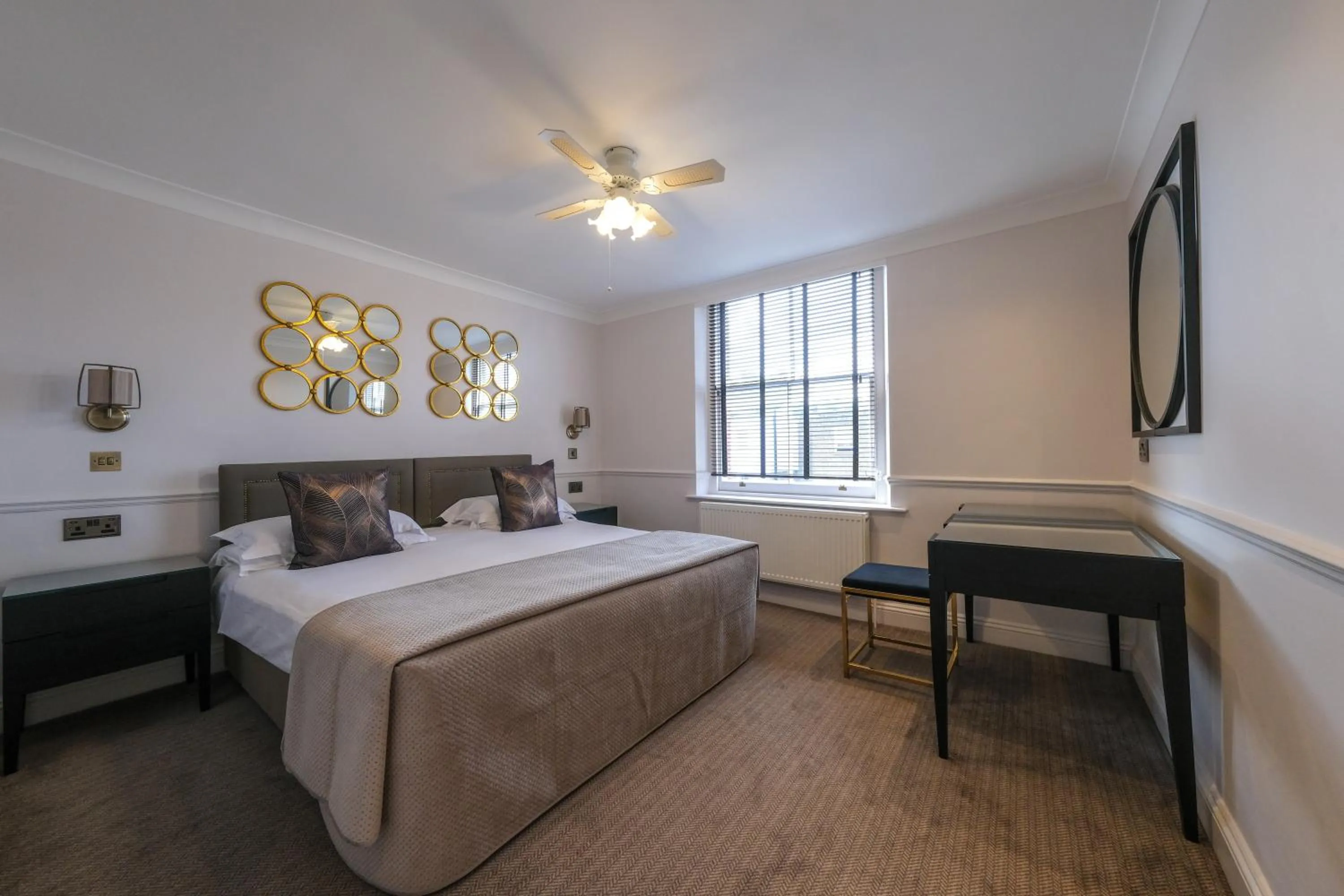 Bedroom, Bed in Collingham Serviced Apartments