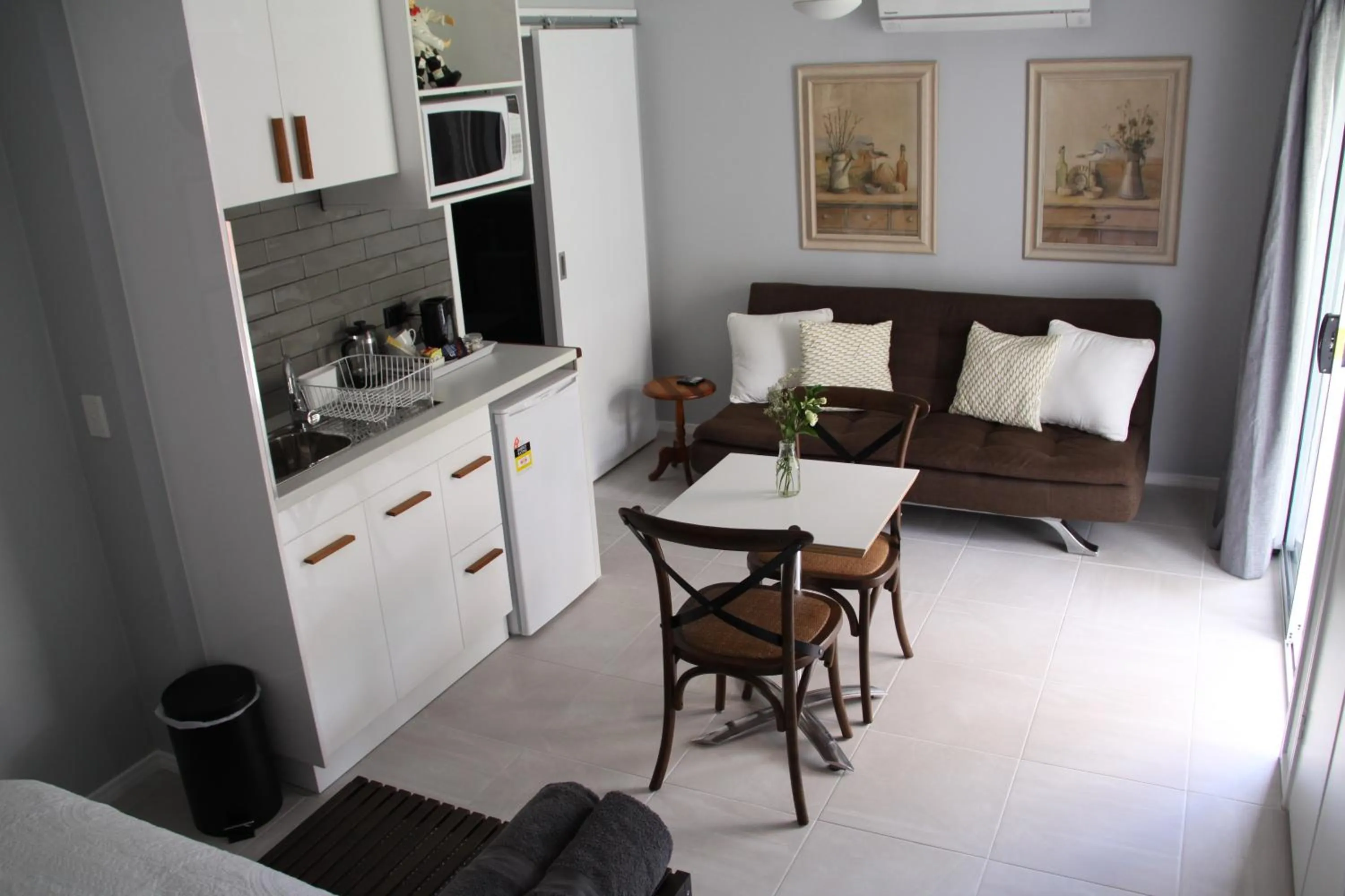 Photo of the whole room in Paperbark Bed & Breakfast