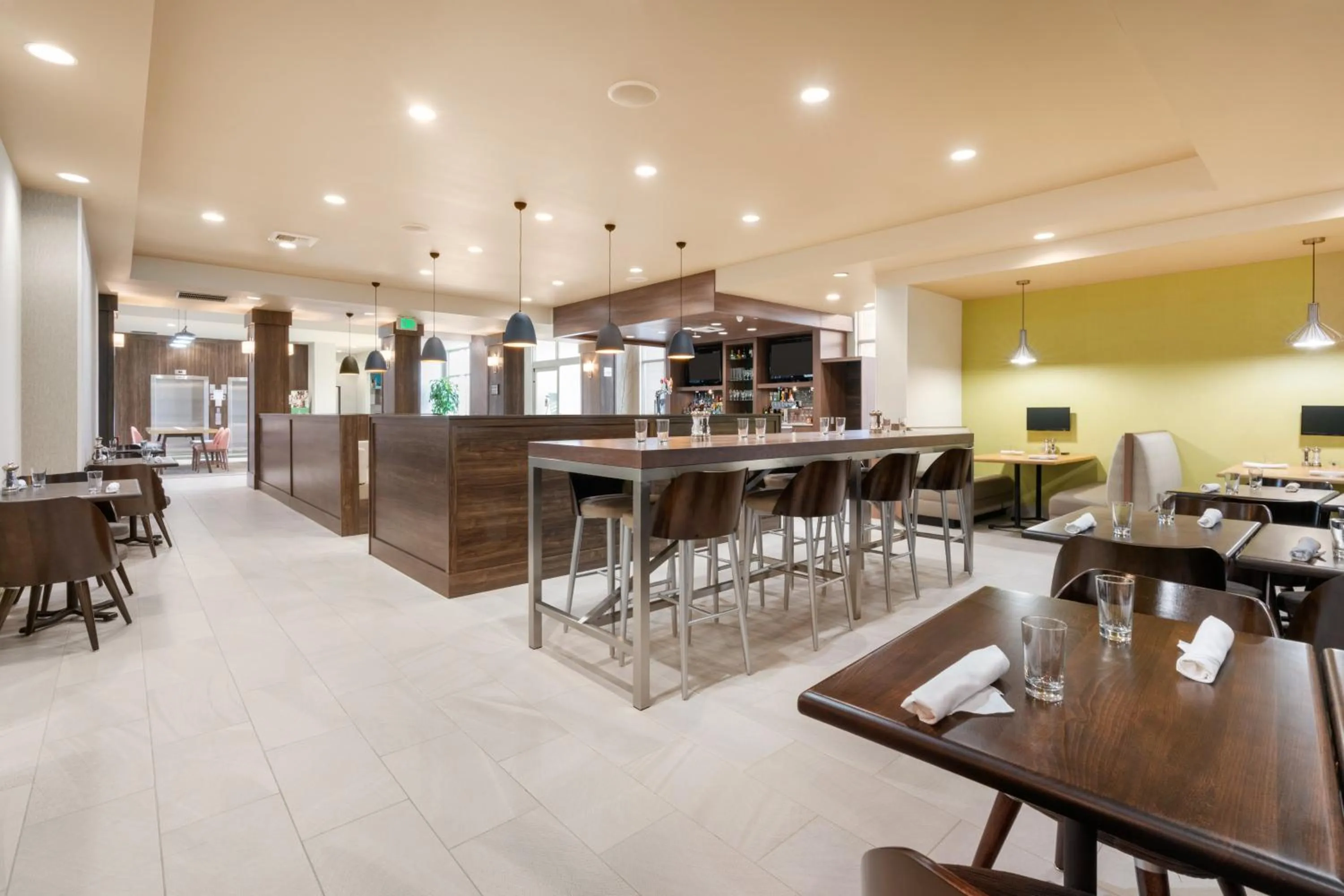Restaurant/places to eat in Holiday Inn Yakima by IHG