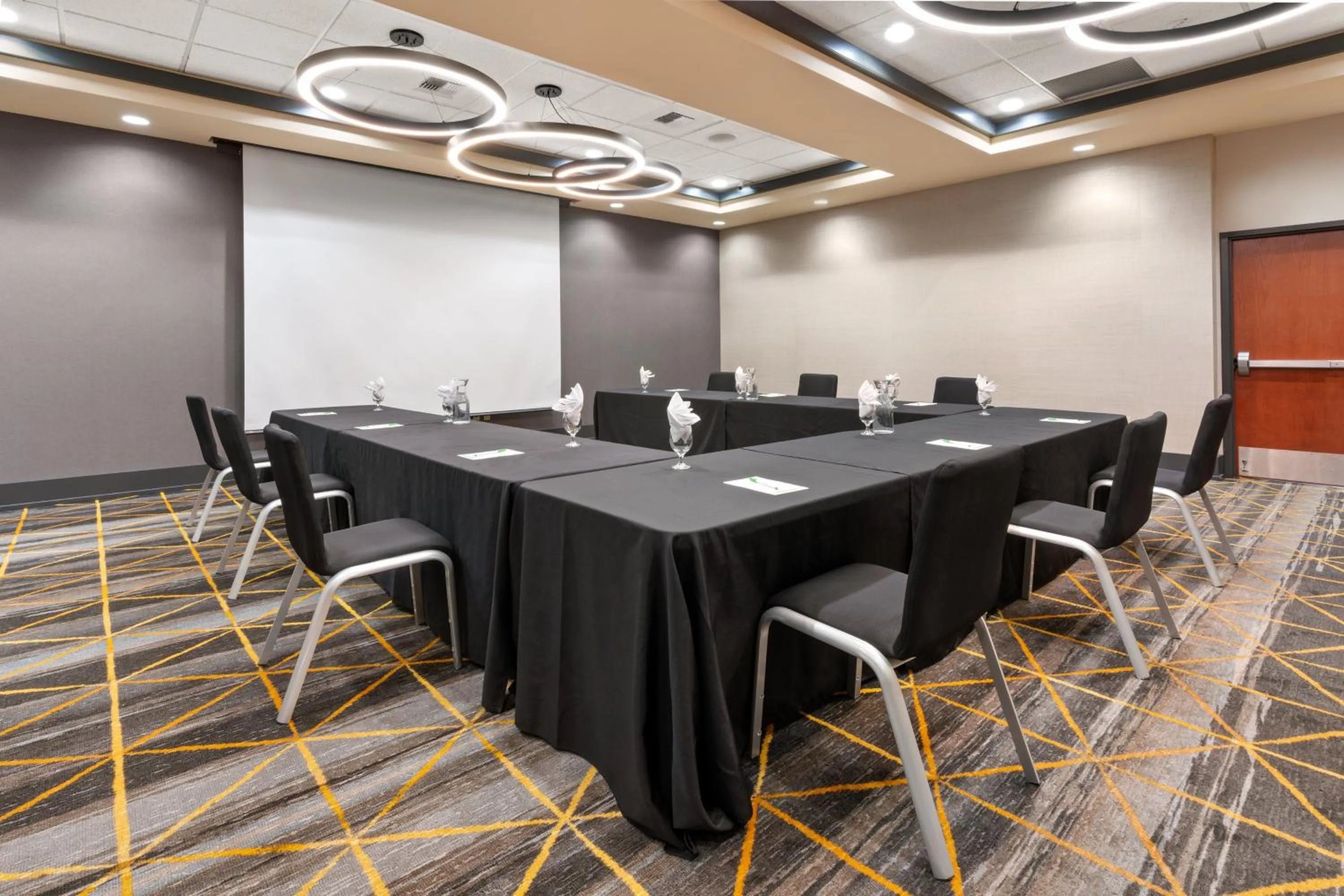 Meeting/conference room in Holiday Inn Yakima by IHG